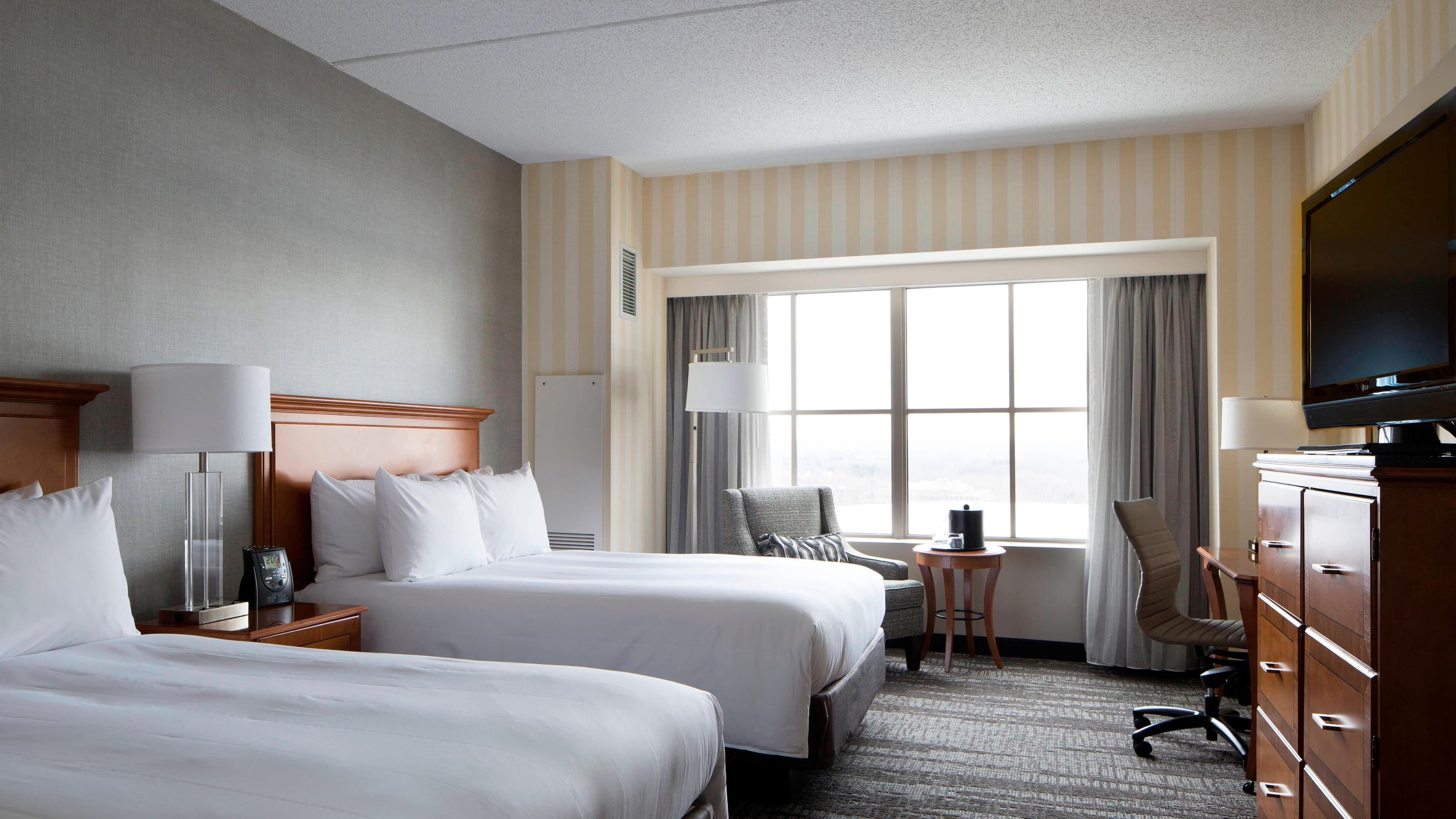 Hartford Marriott Downtown - Image 2