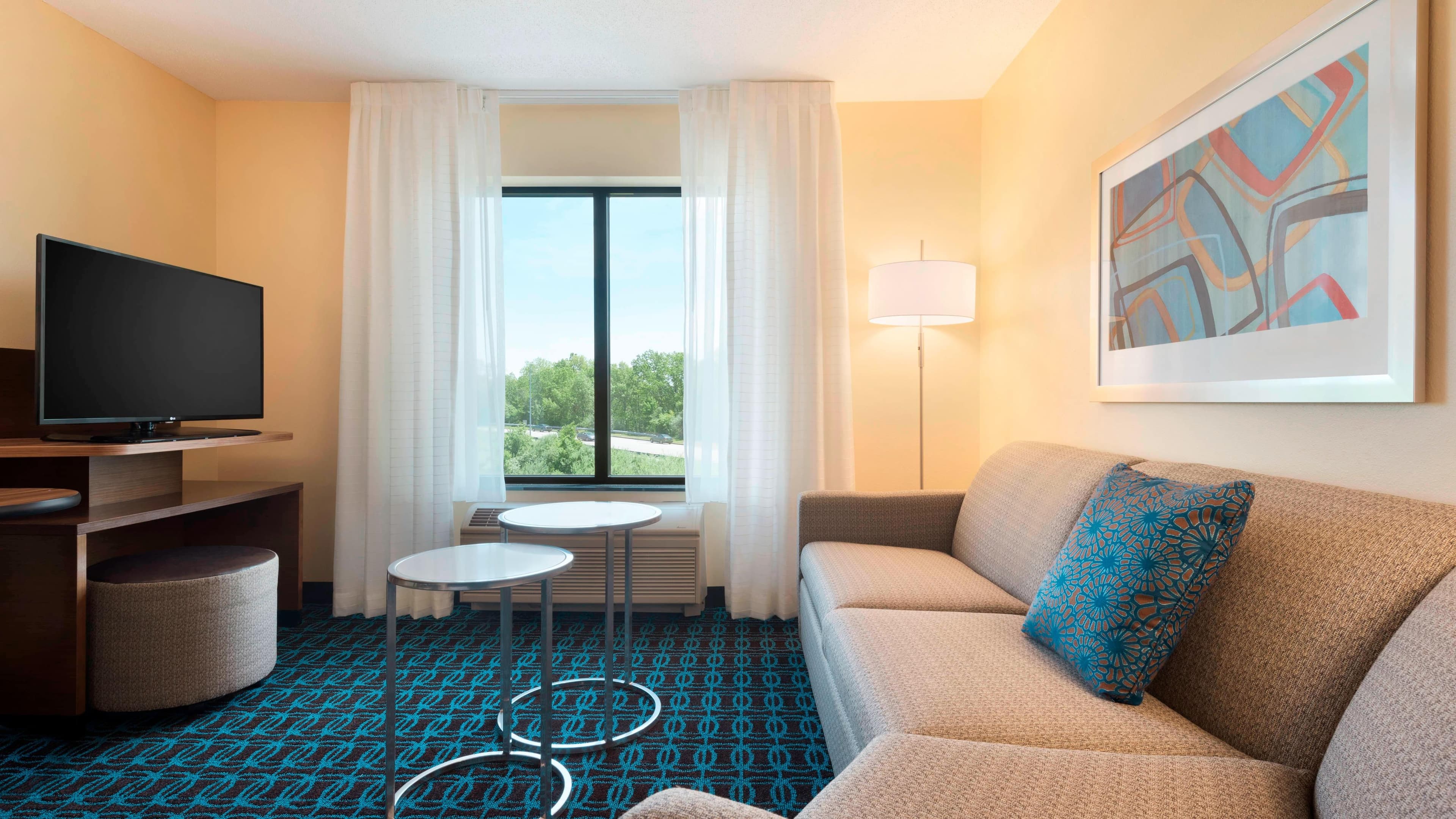 Fairfield Inn & Suites Hartford Manchester - Image 2