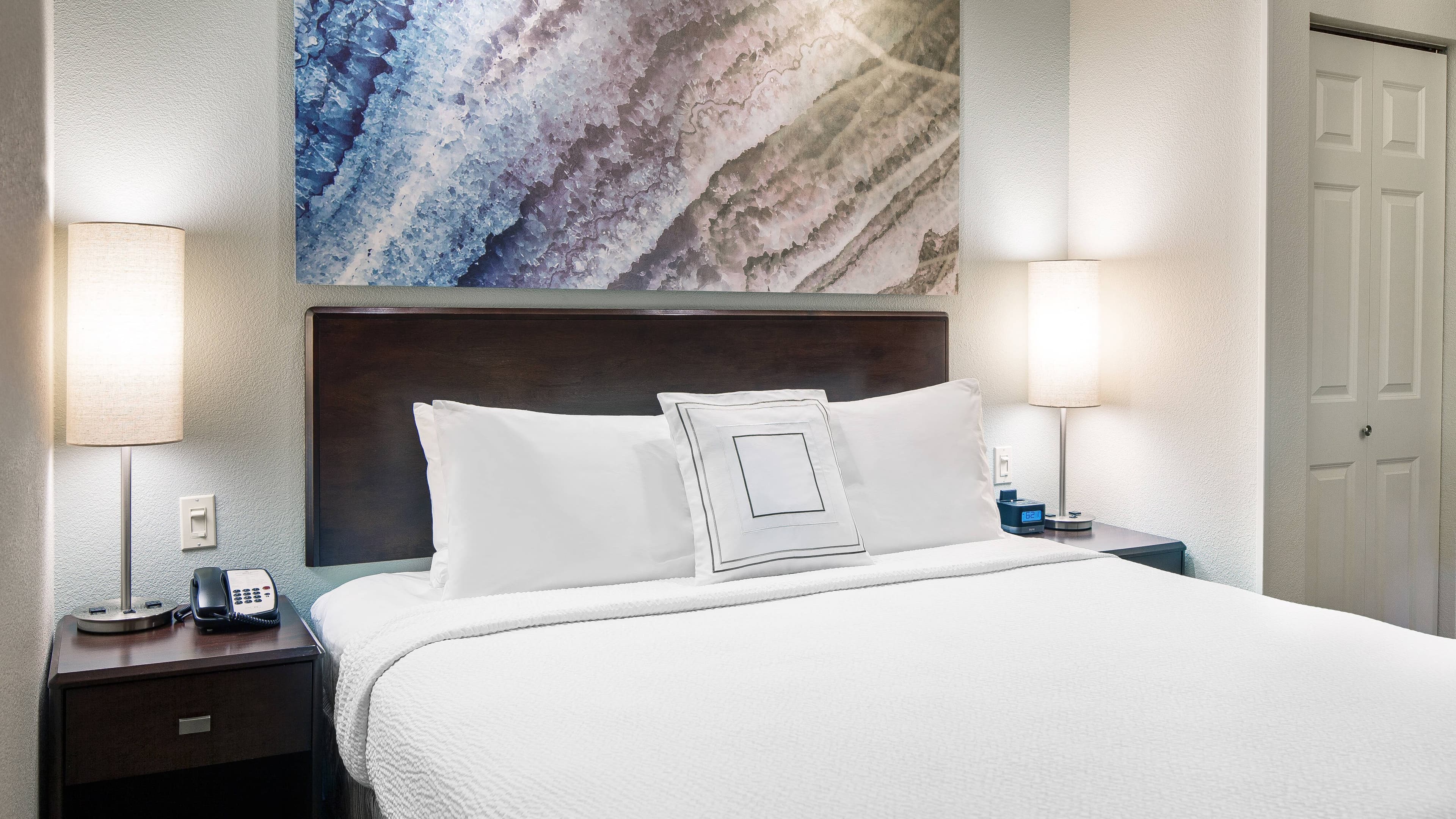 SpringHill Suites Bakersfield — 7