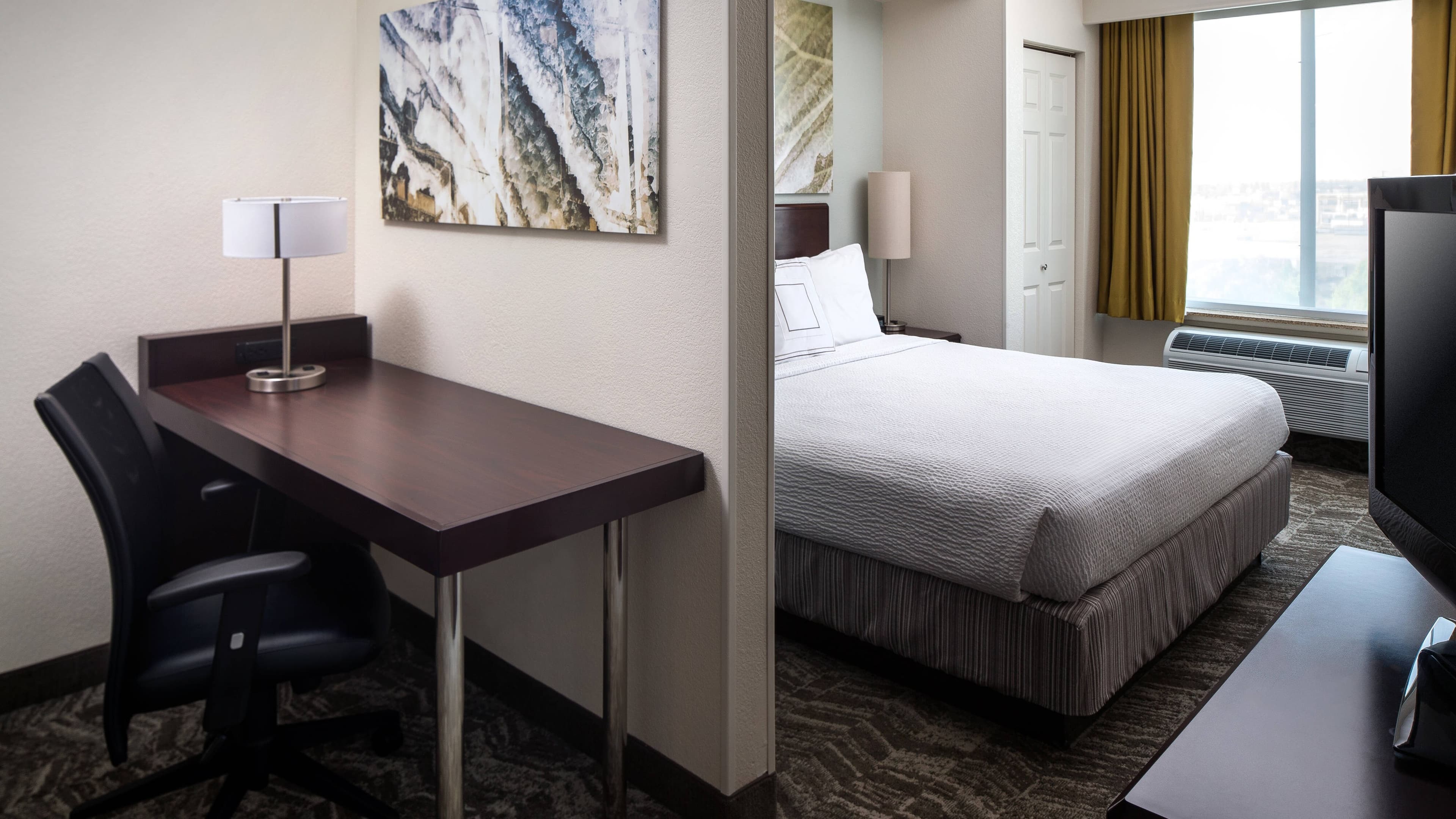 SpringHill Suites Bakersfield — 8