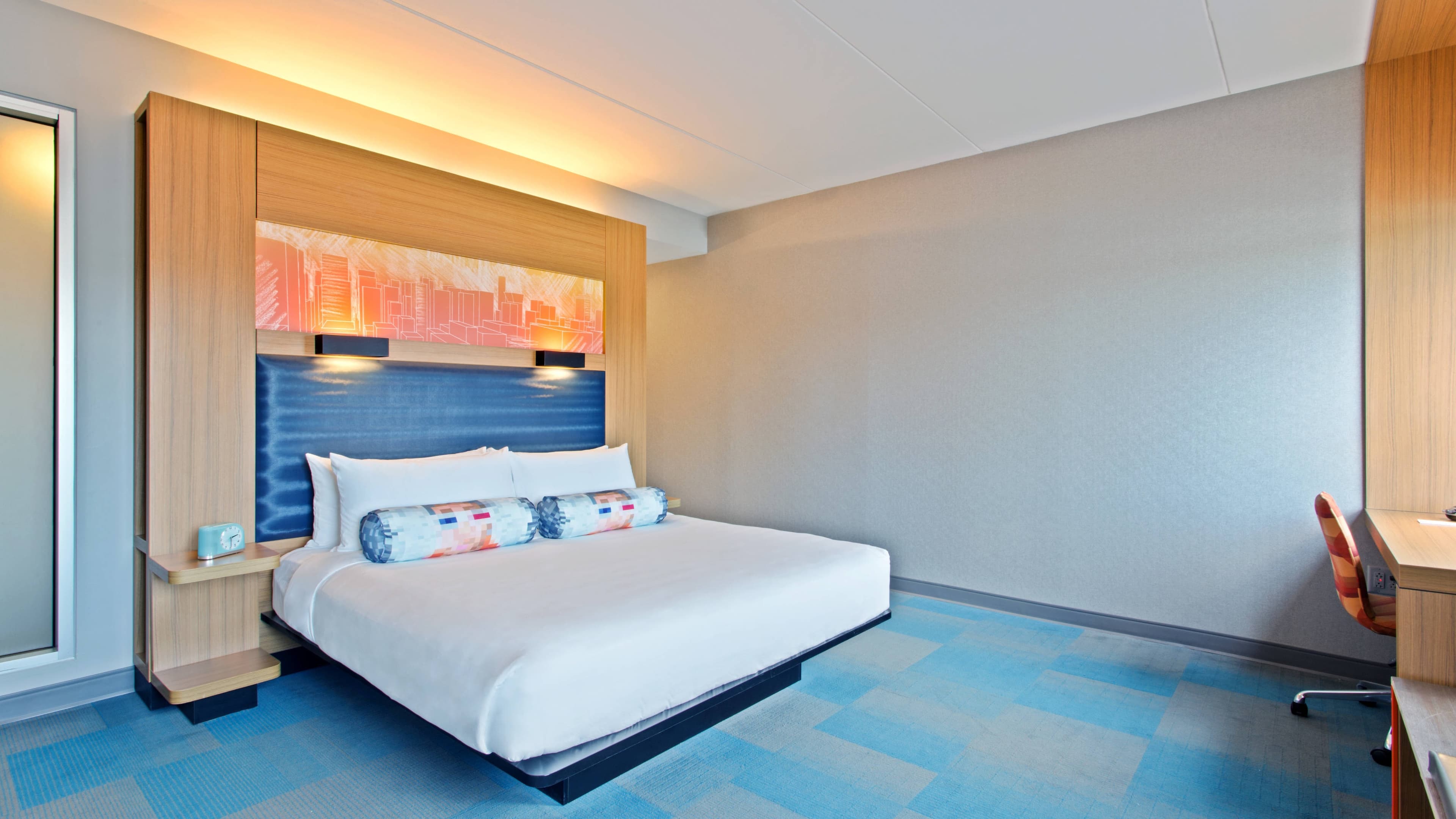 Aloft Birmingham Soho Square - Image 2