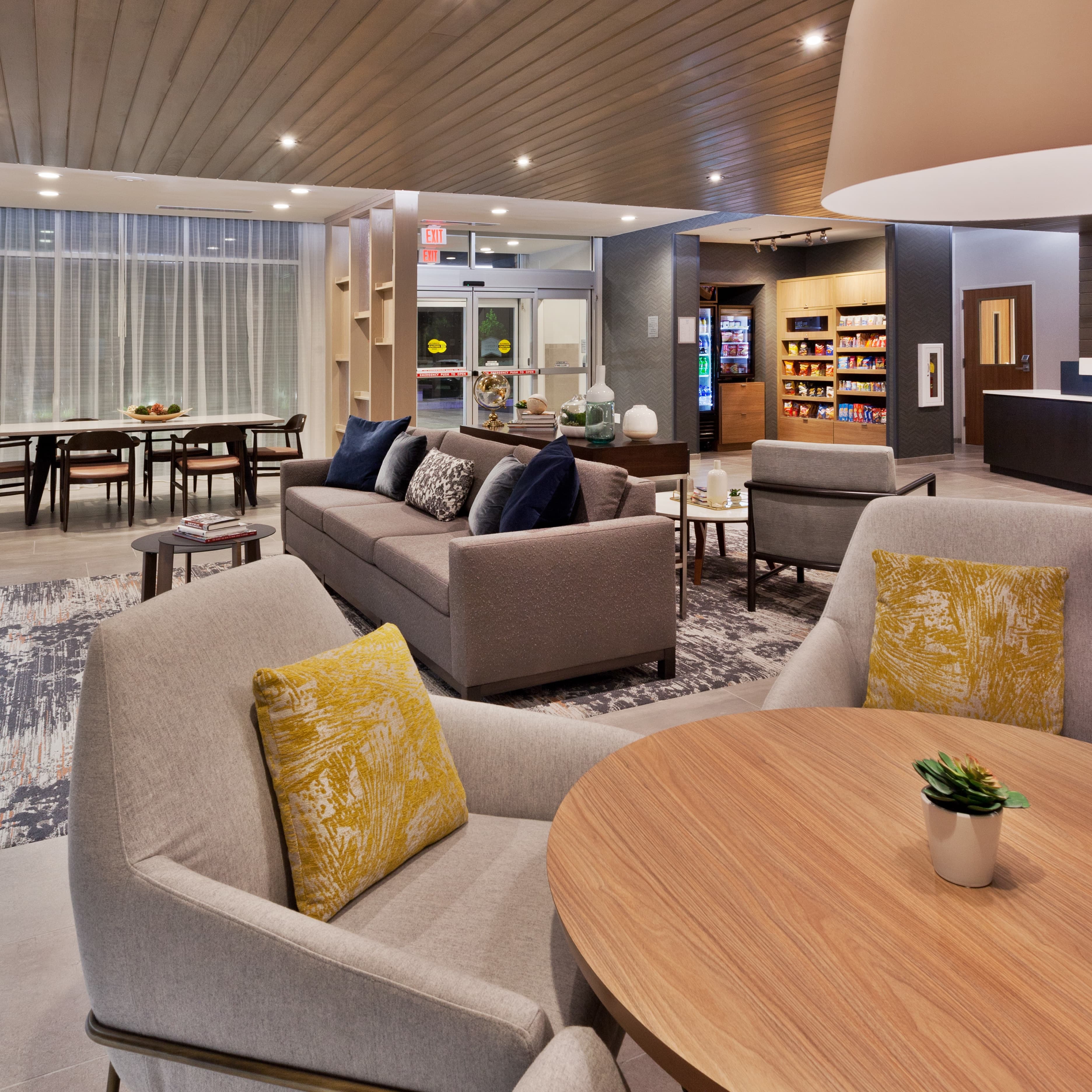 Fairfield Inn & Suites Birmingham Colonnade/Grandview - Image 1