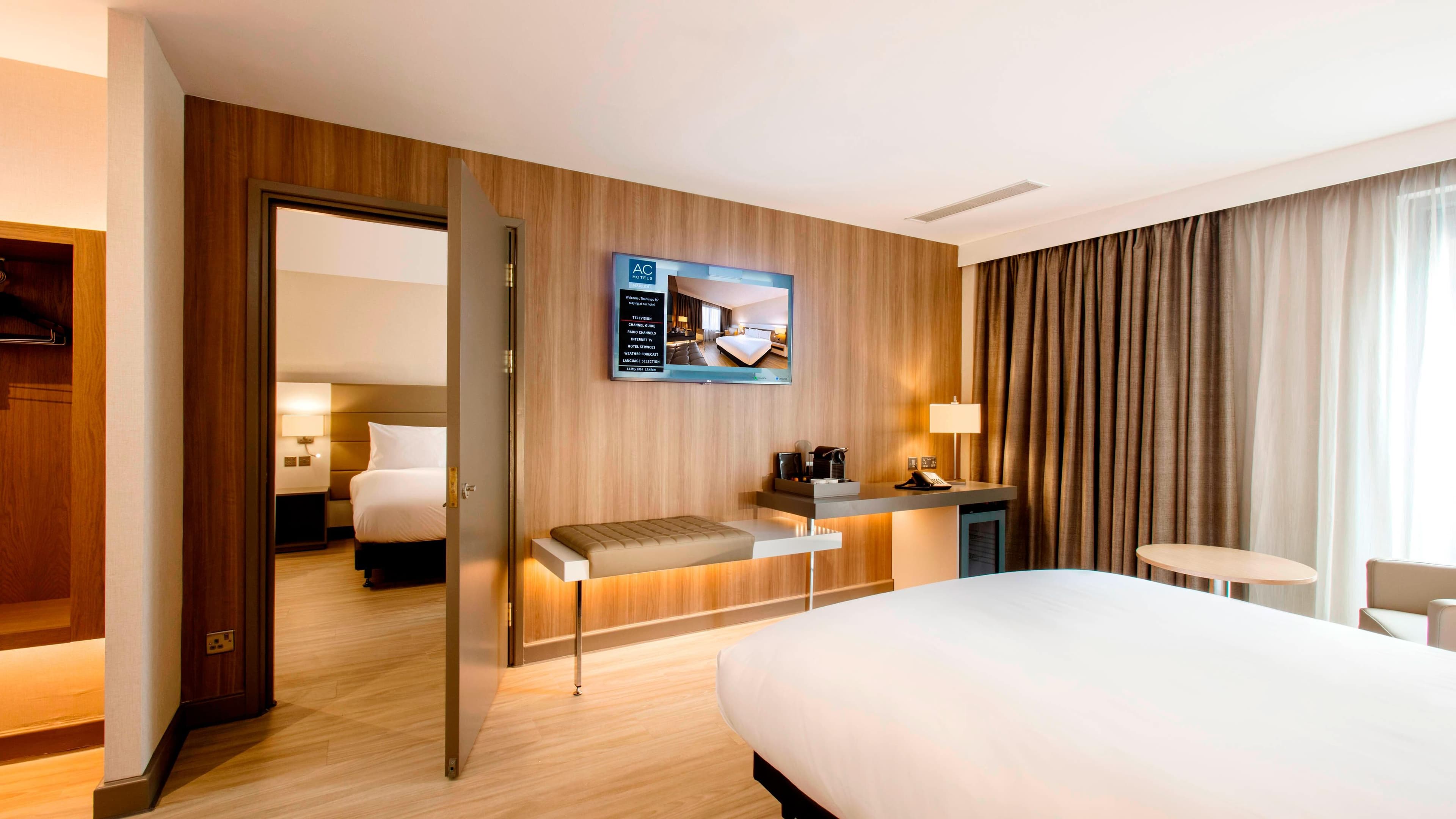 AC Hotel Birmingham - Image 4
