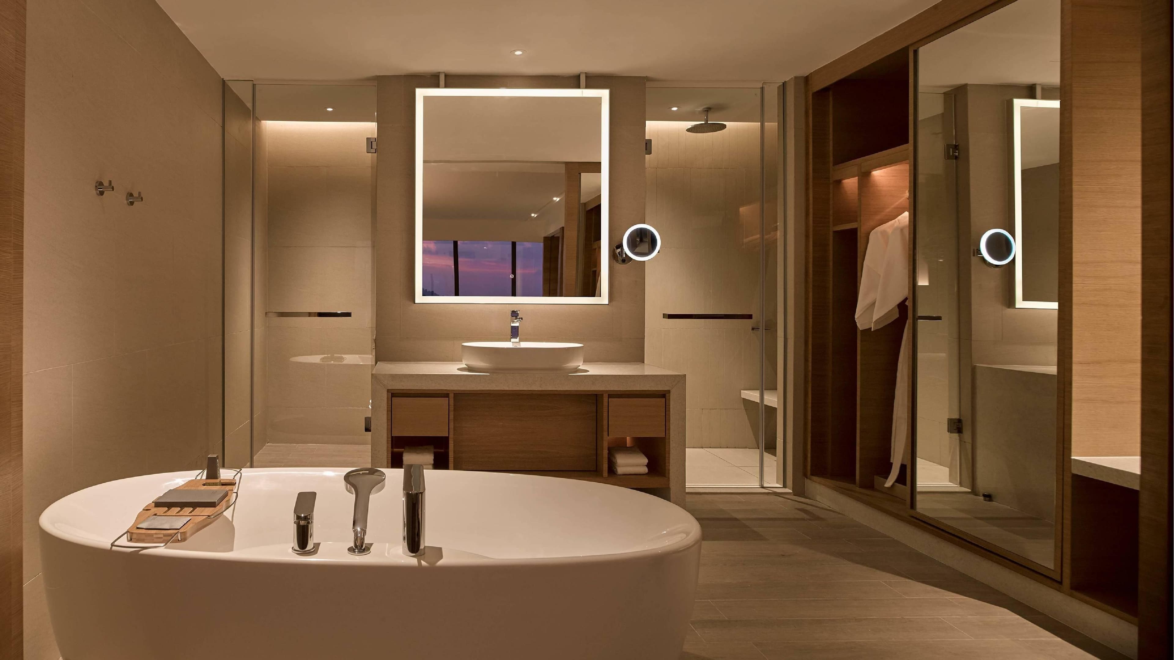 Holiday Inn Express Kota Kinabalu City Centre — 26