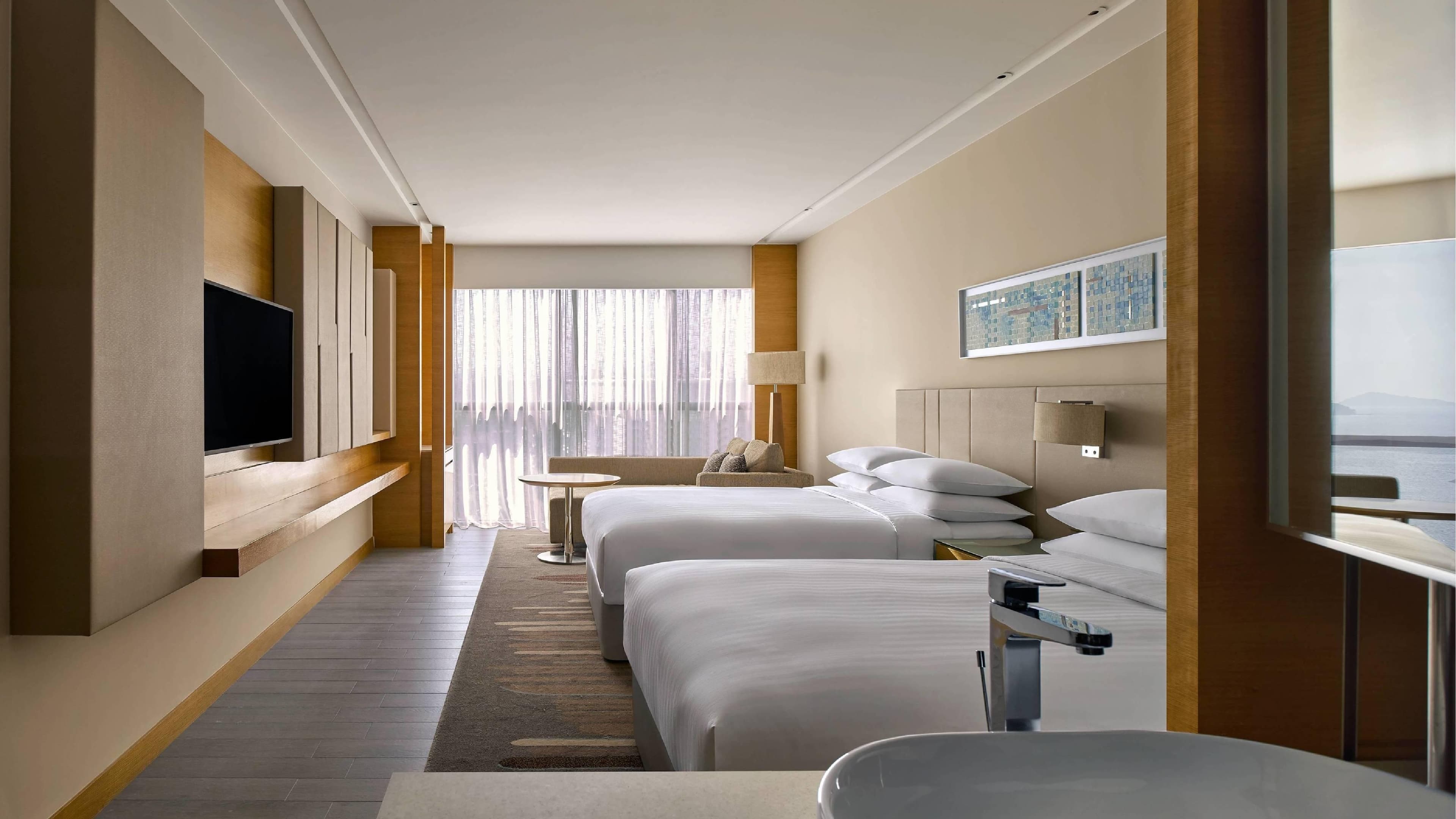 Holiday Inn Express Kota Kinabalu City Centre — 12