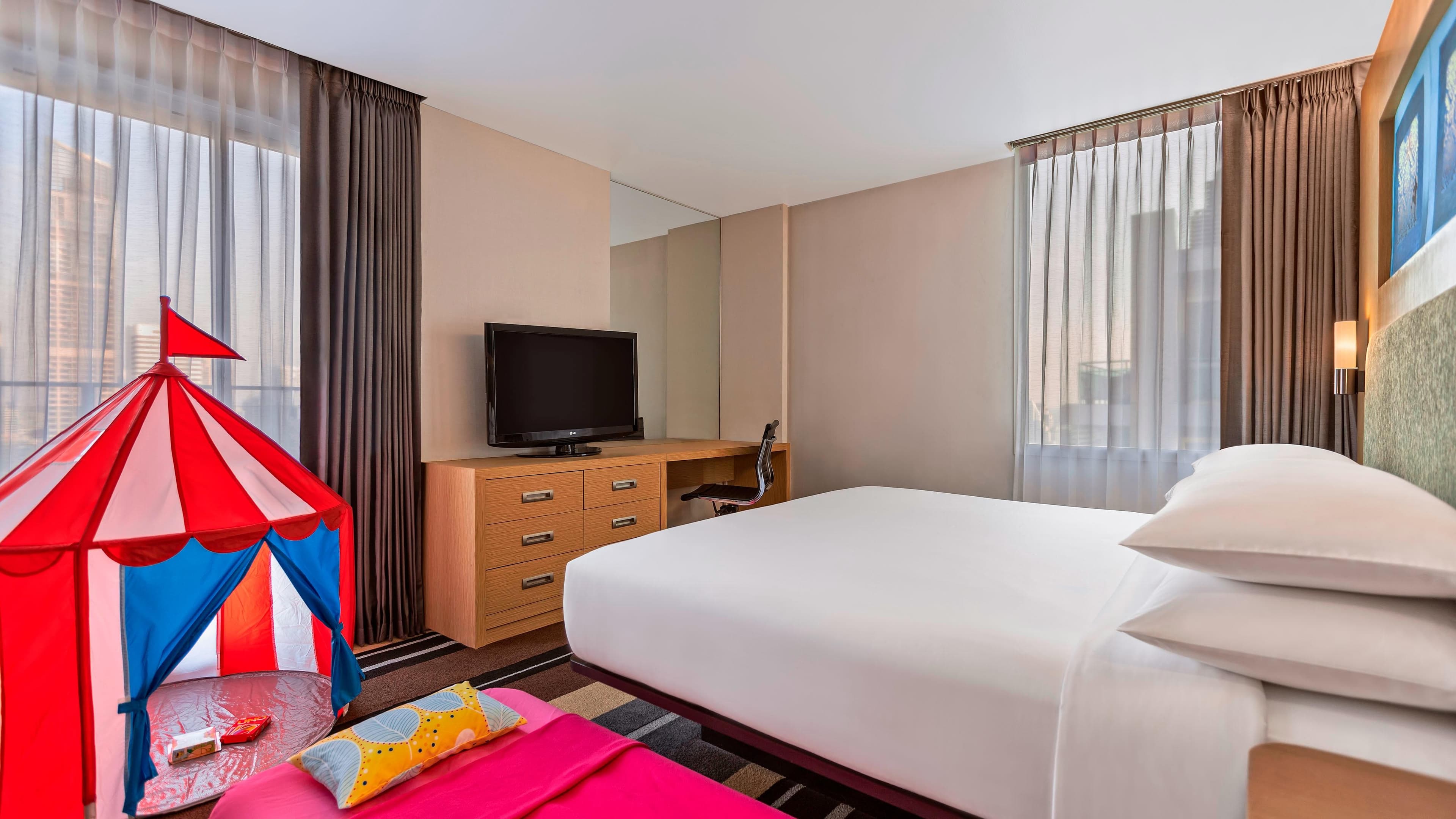 Aloft Bangkok Sukhumvit 11 — 40