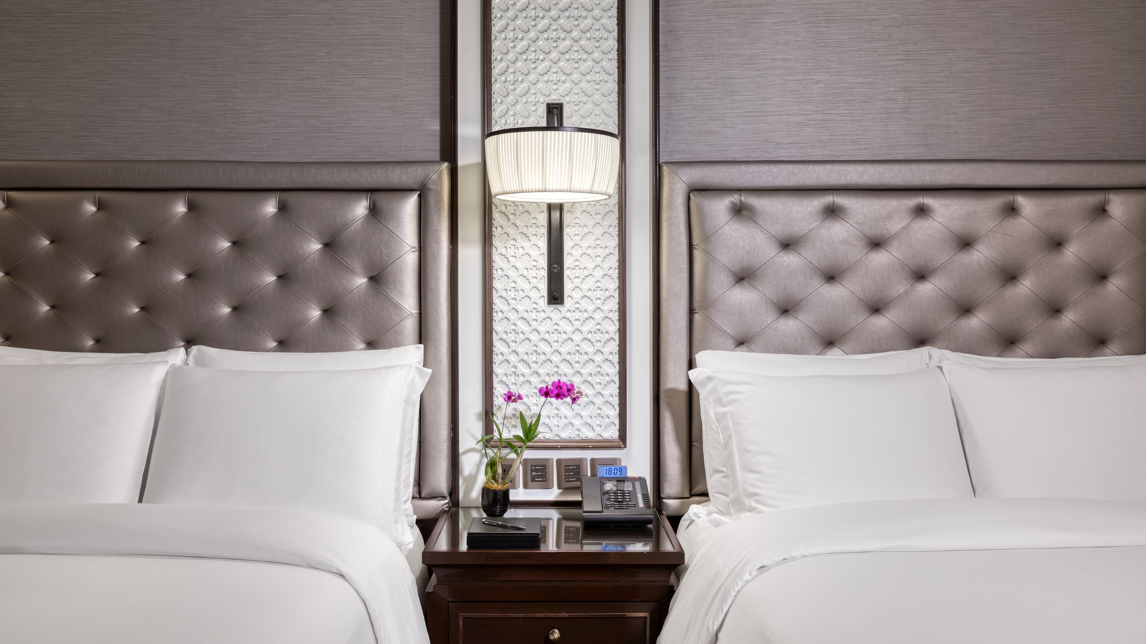 Athenee - Image 3