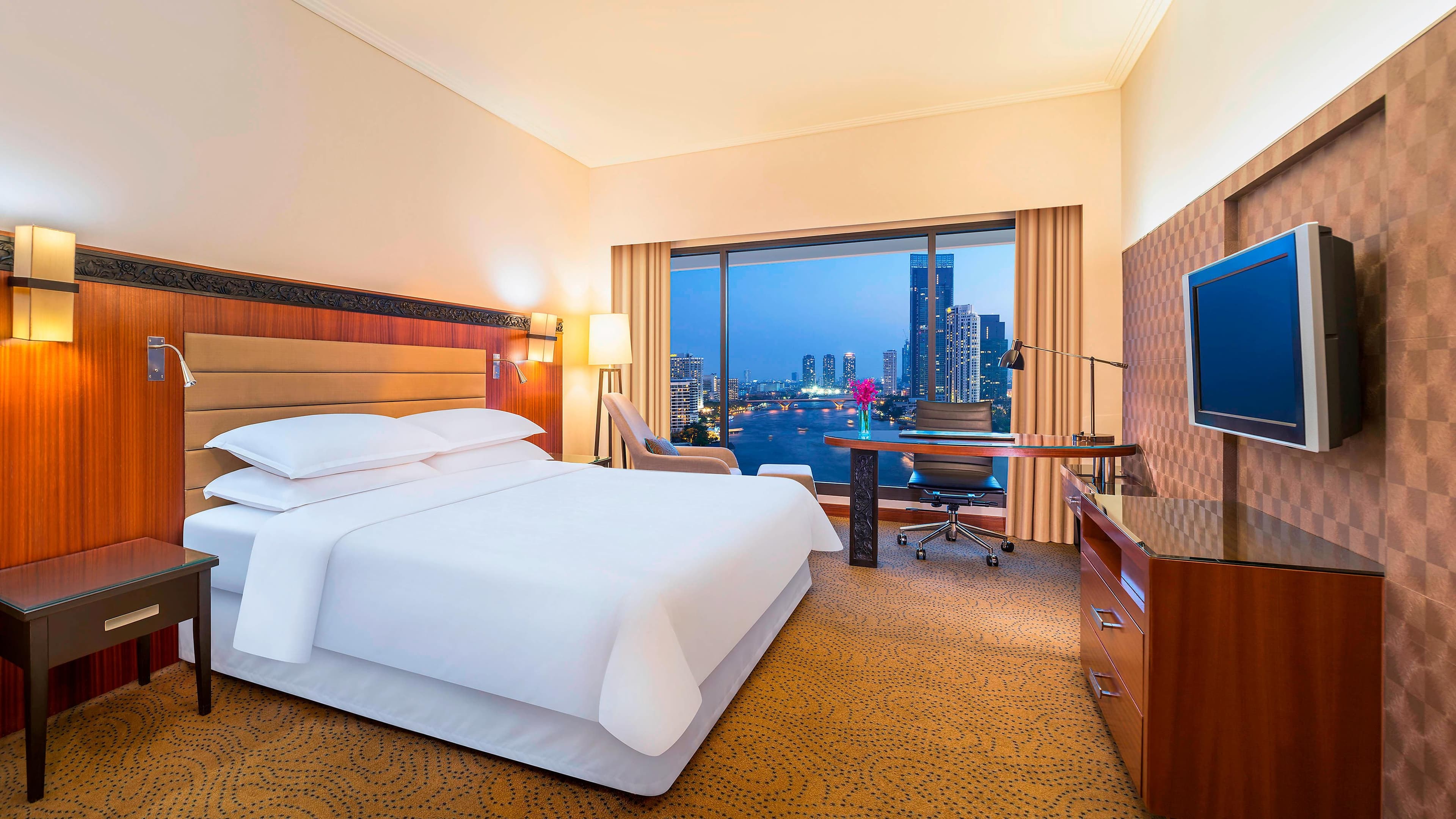 Royal Orchid Sheraton Riverside Hotel Bangkok — 11