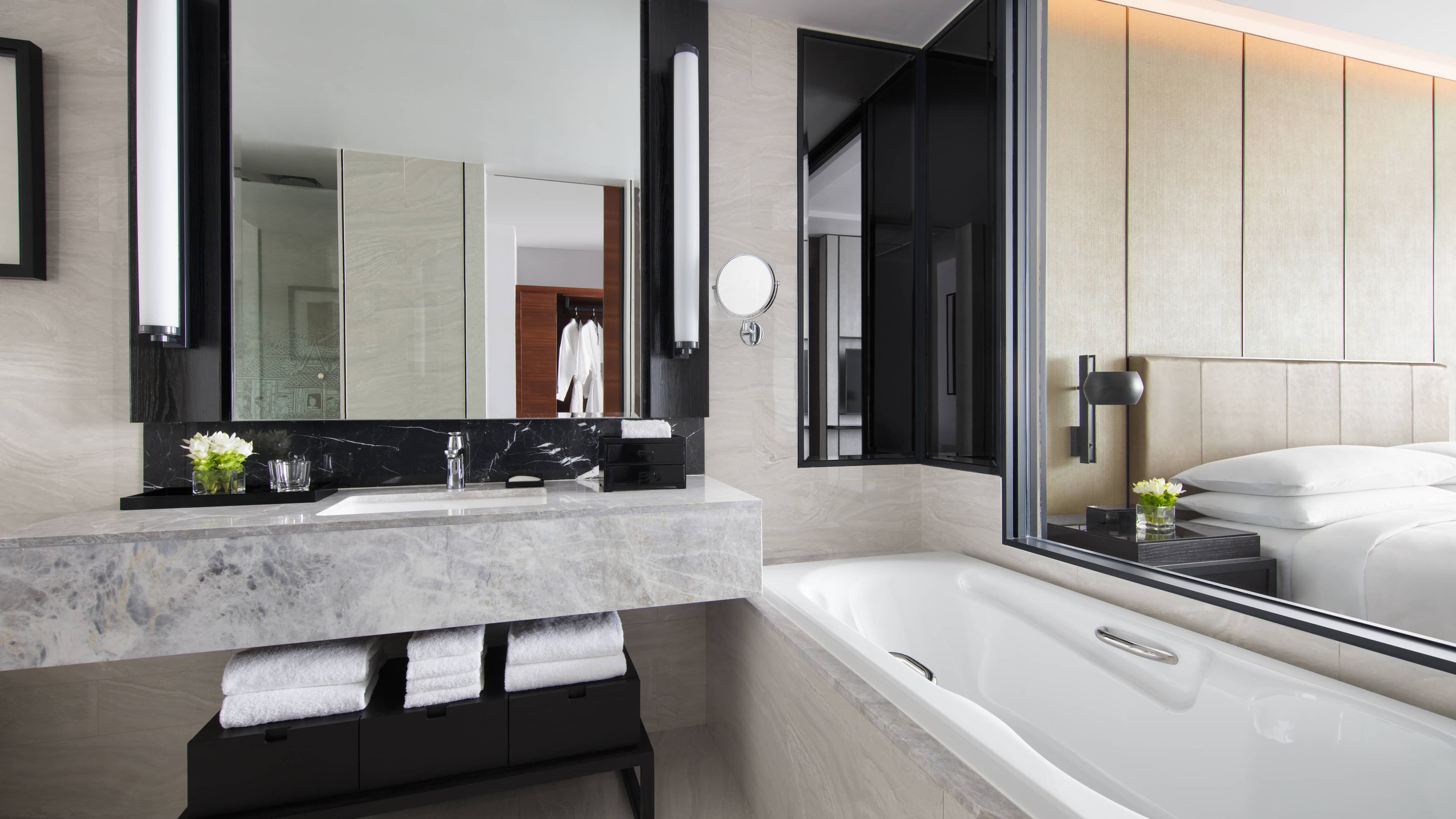 Bangkok Marriott Hotel The Surawongse — 21