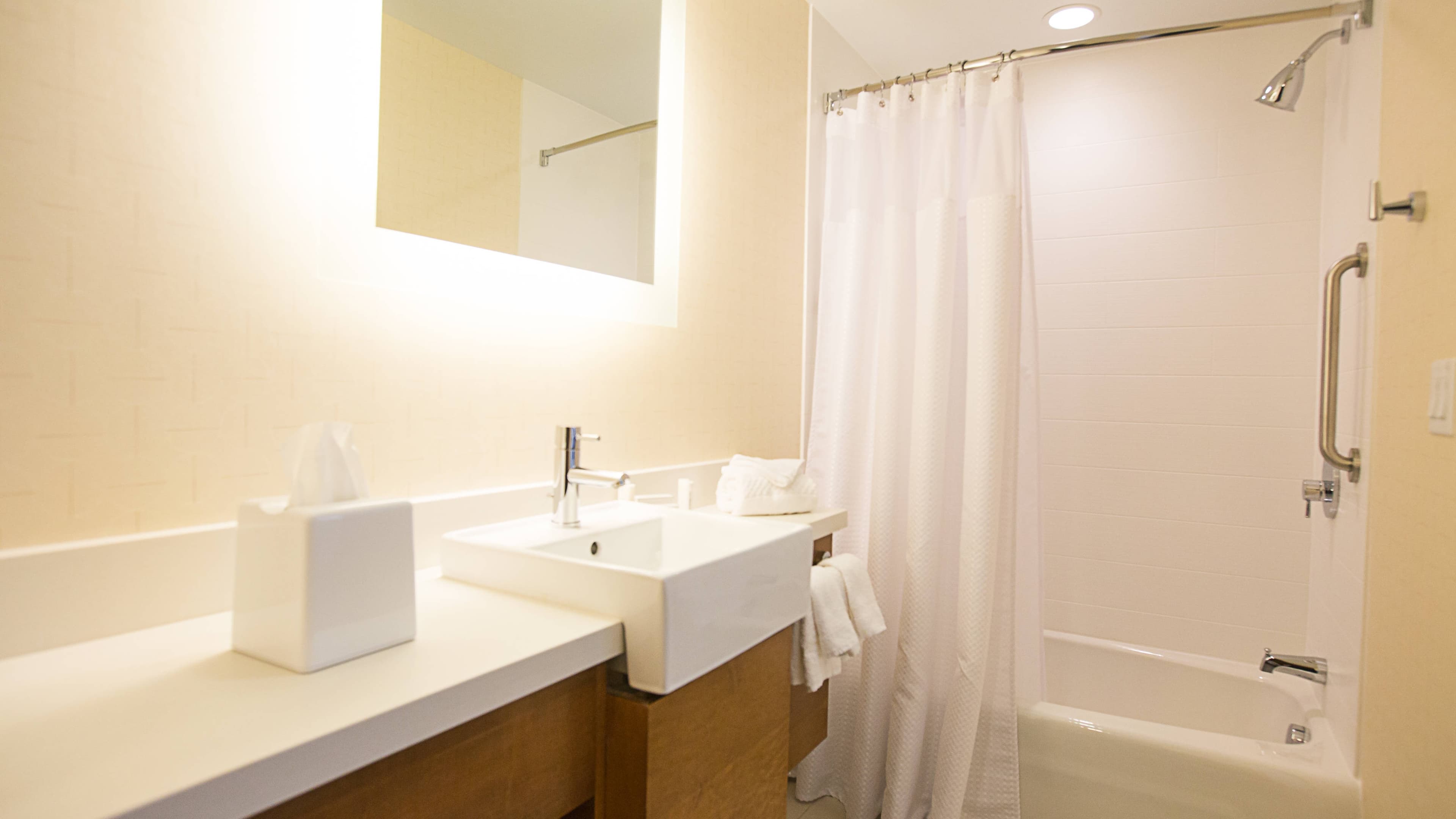 SpringHill Suites Bloomington — 8