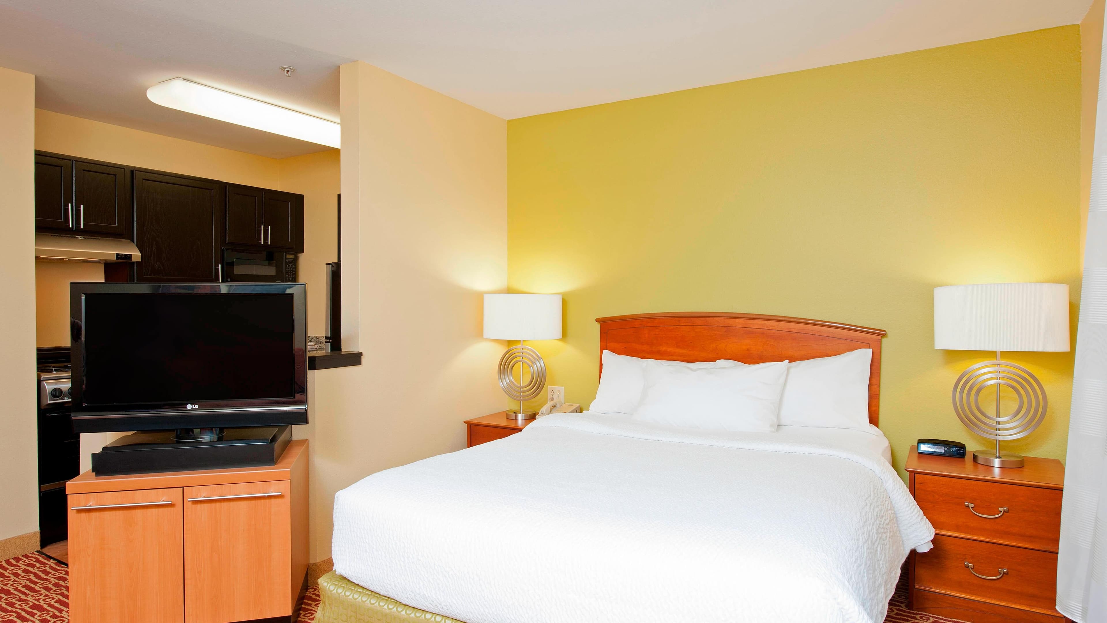 TownePlace Suites Bloomington - Image 2
