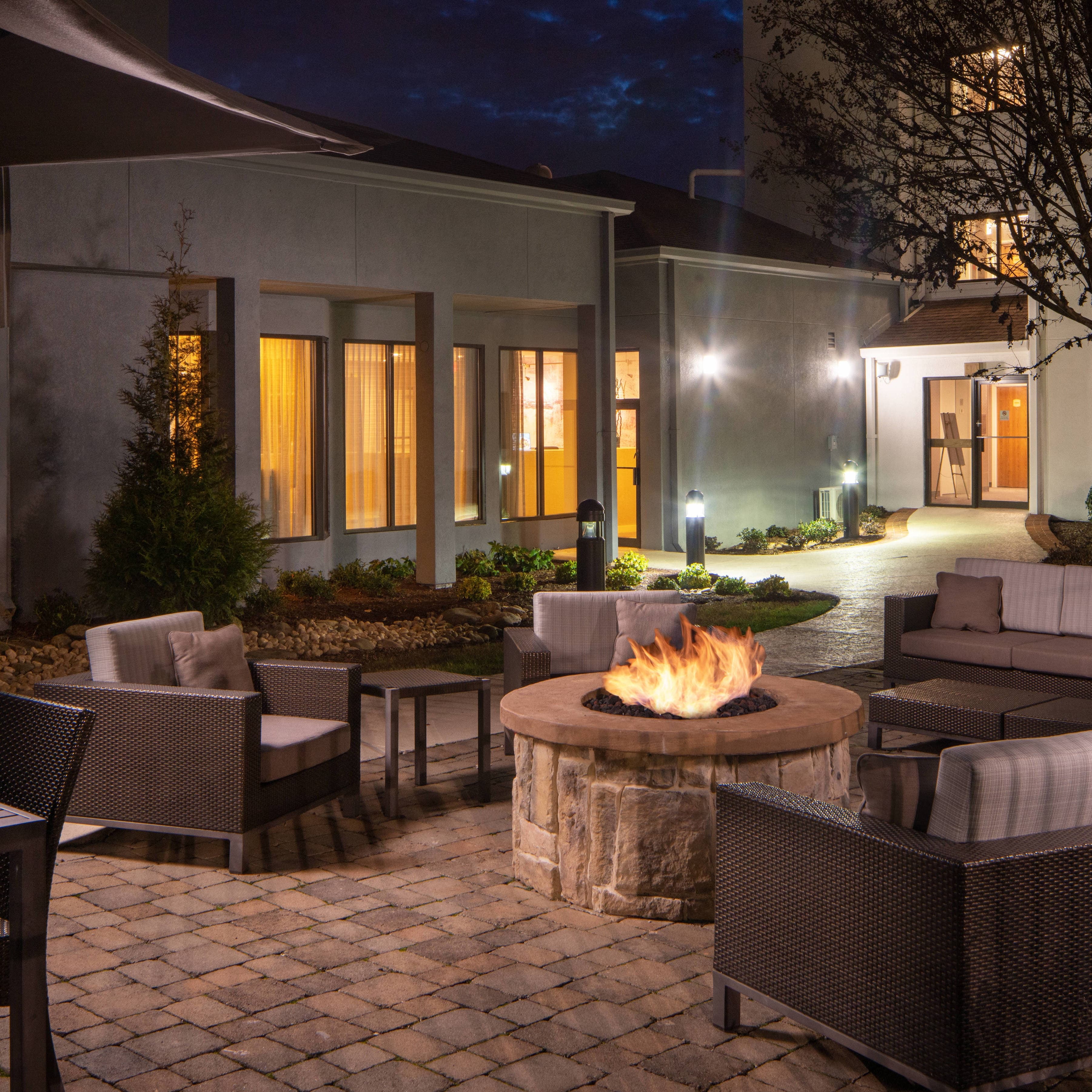Courtyard Nashville Airport - Image 1