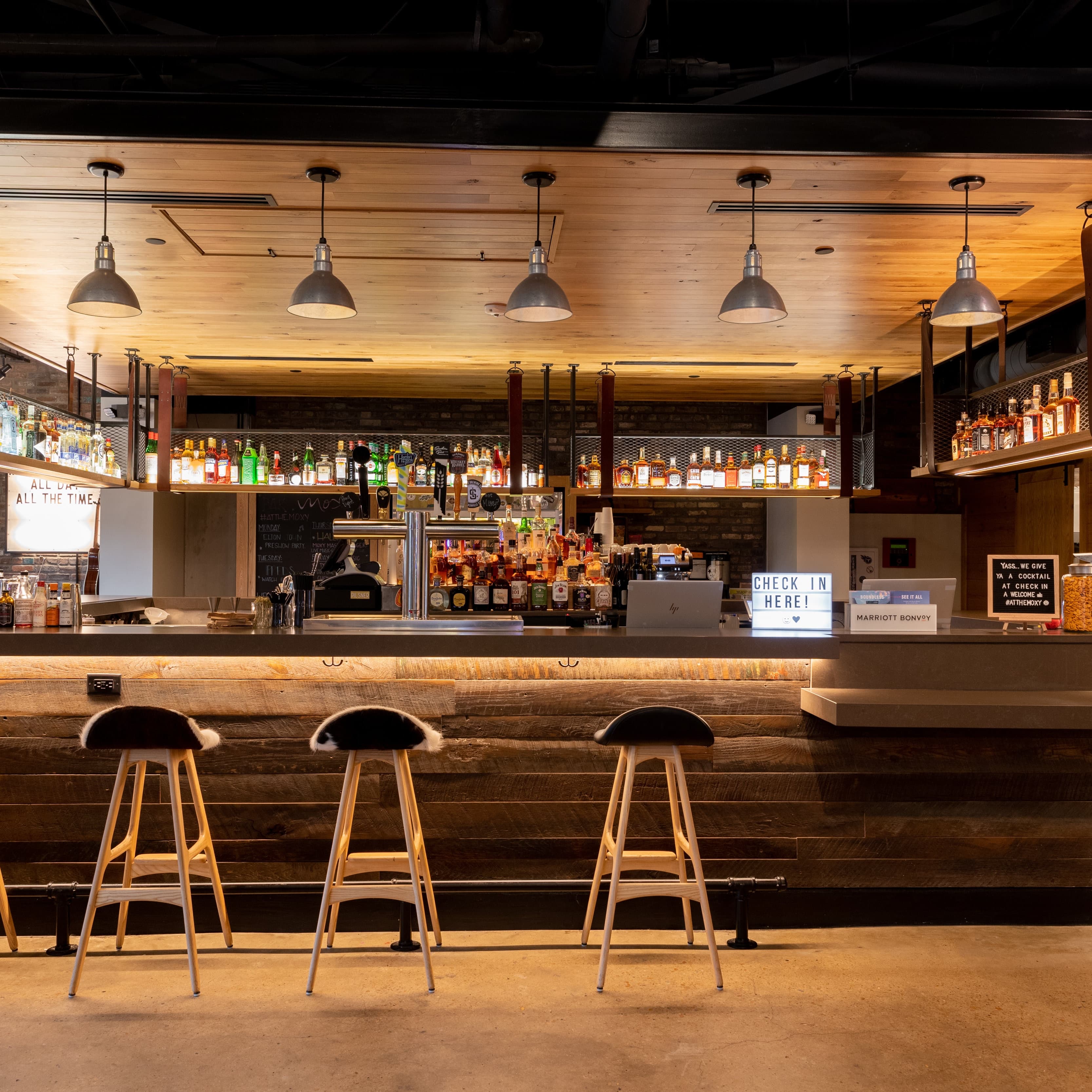 Moxy Nashville Downtown - Image 1