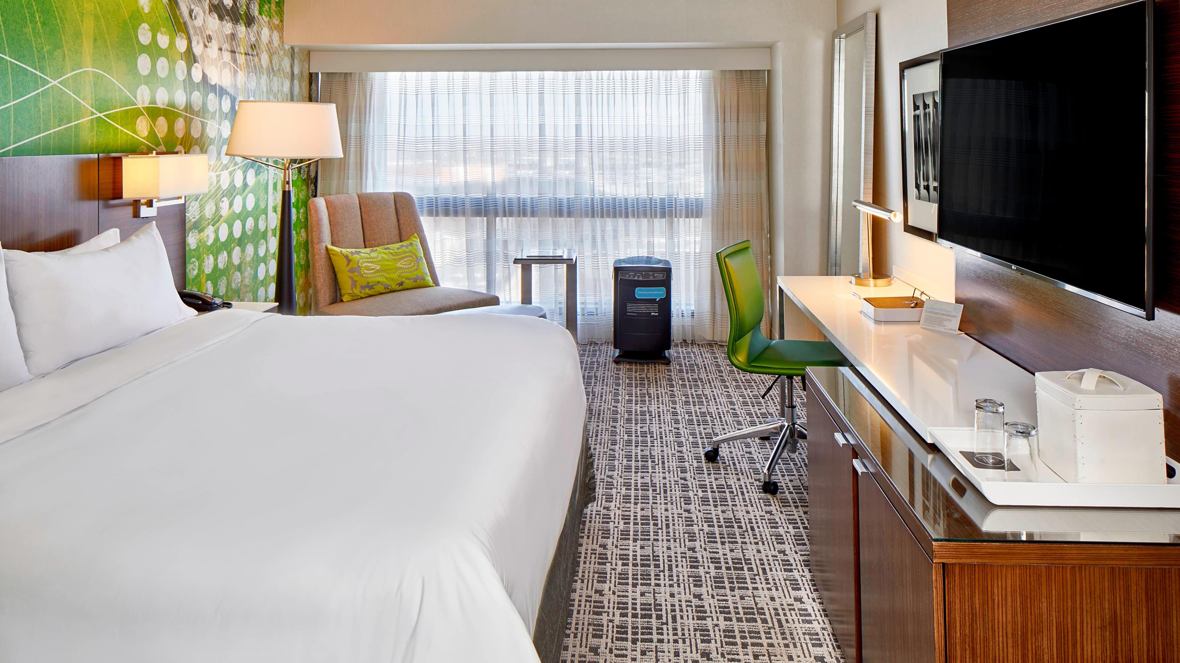 Holiday Inn & Suites Nashville Downtown - Broadway — 121