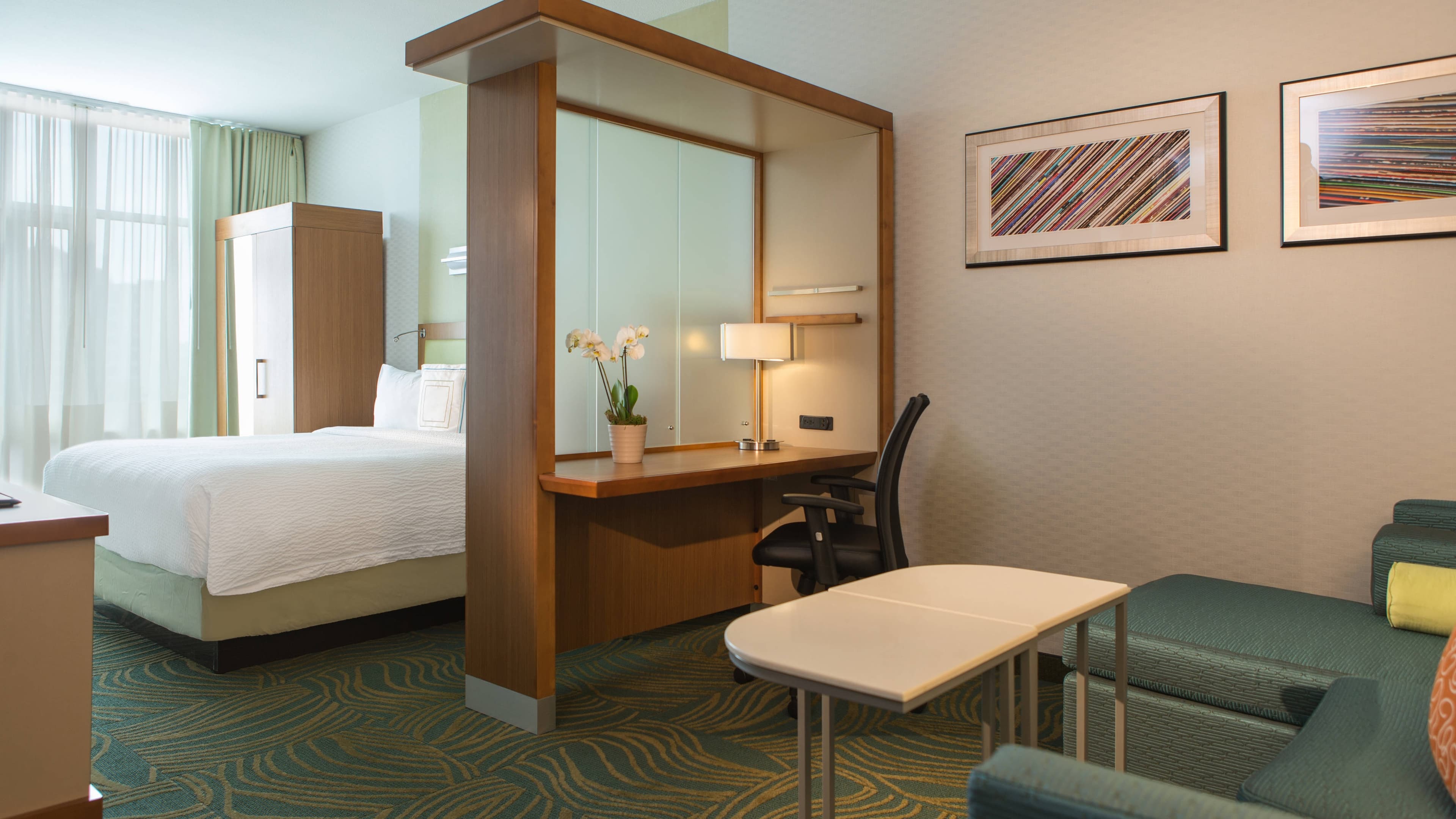 Suite - Image 1