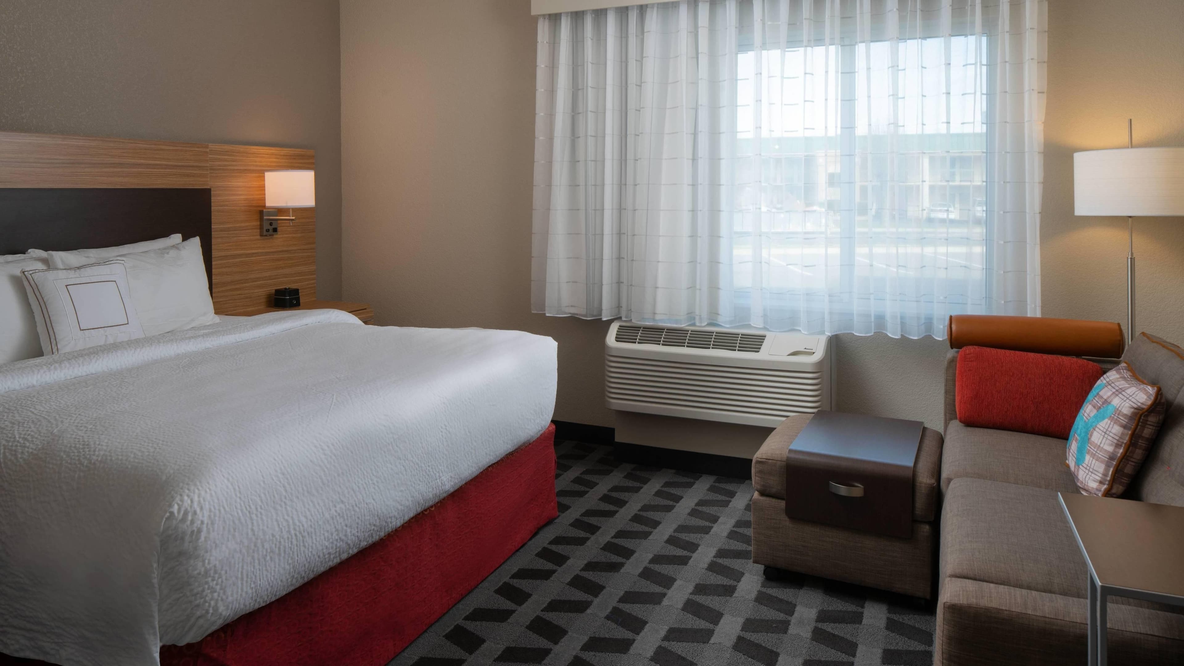 Holiday Inn Express White House — 13