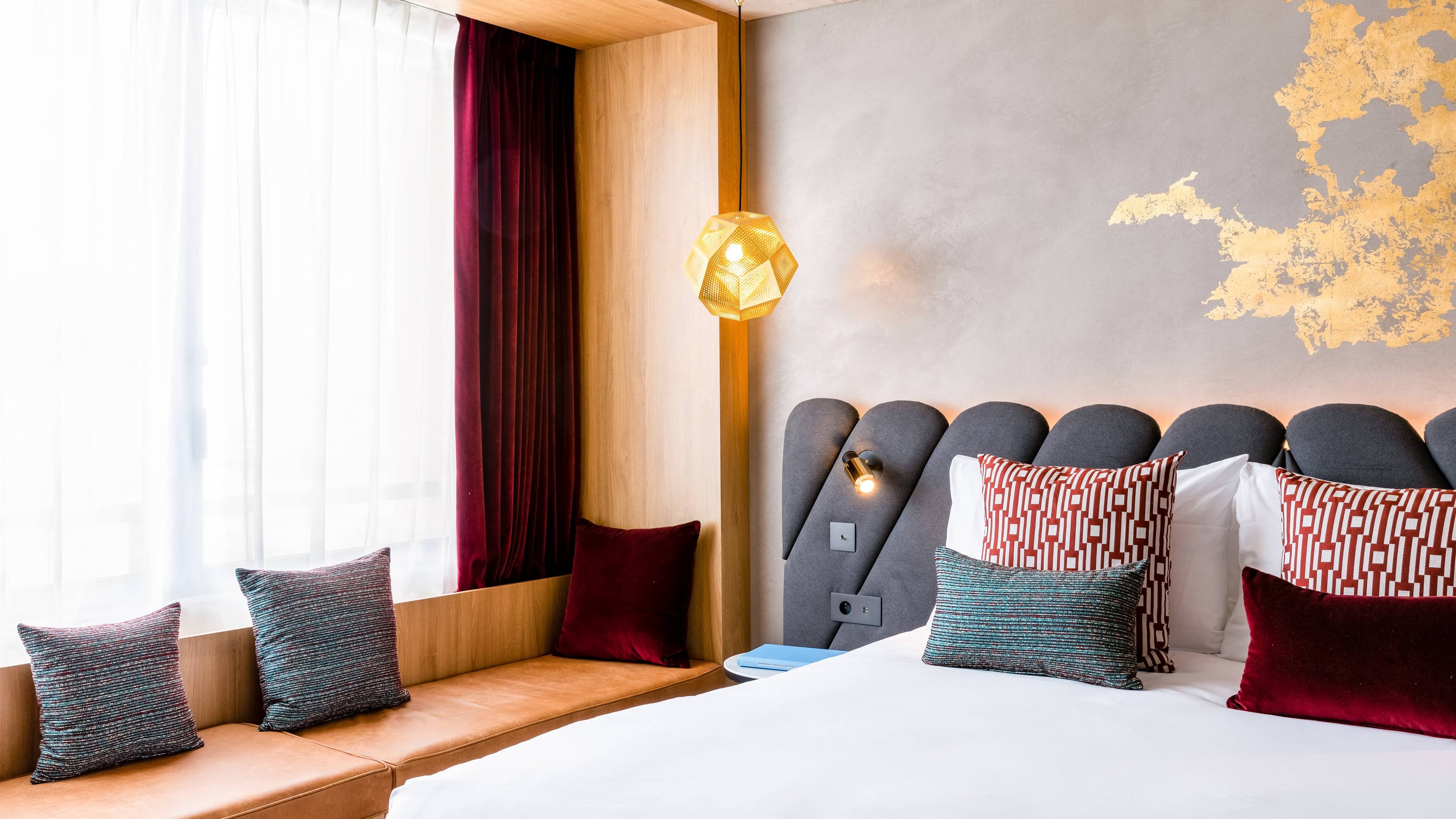 Renaissance Bordeaux Hotel - Image 5