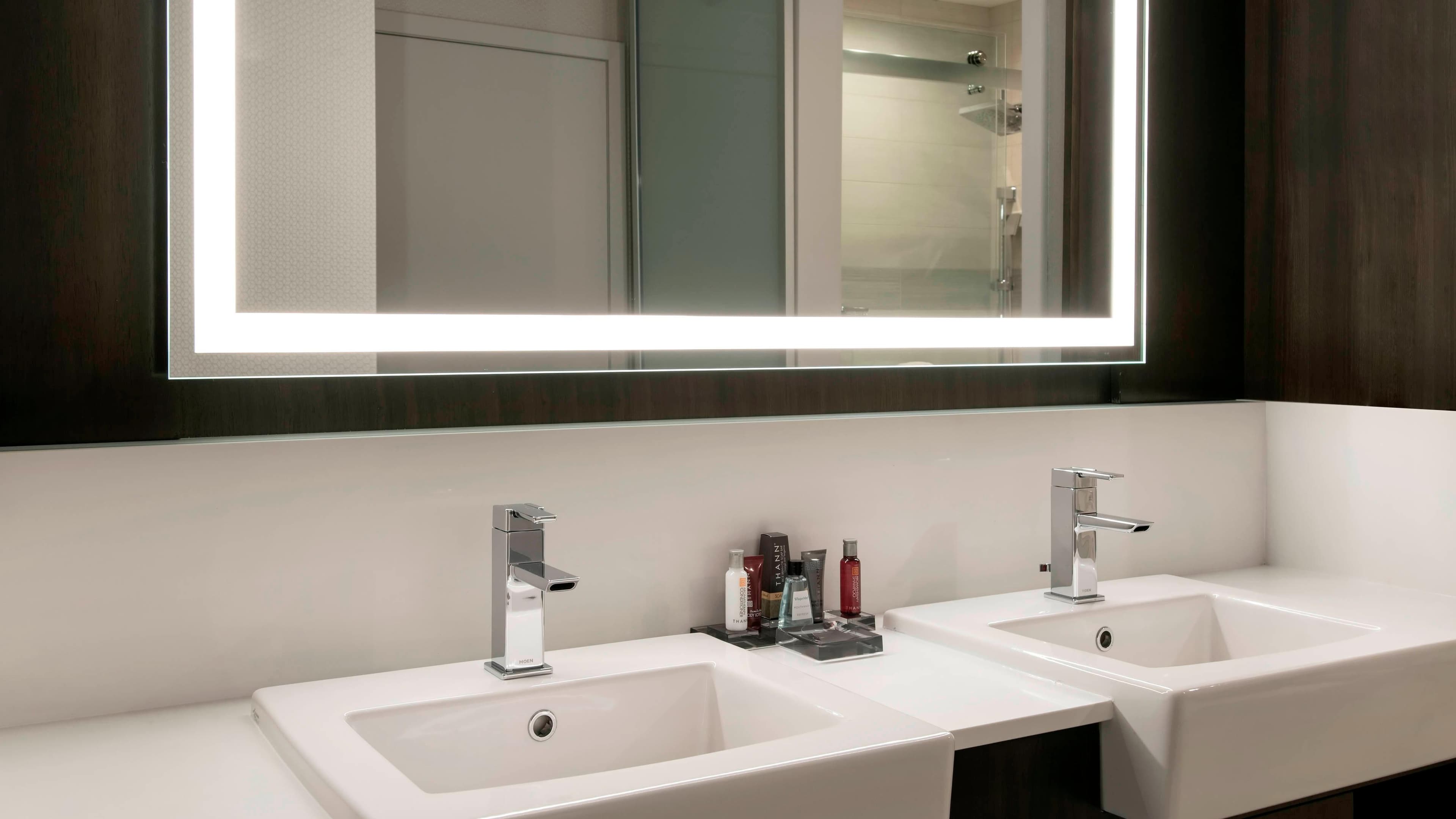 Holiday Inn Express & Suites Boston - Cambridge — 43