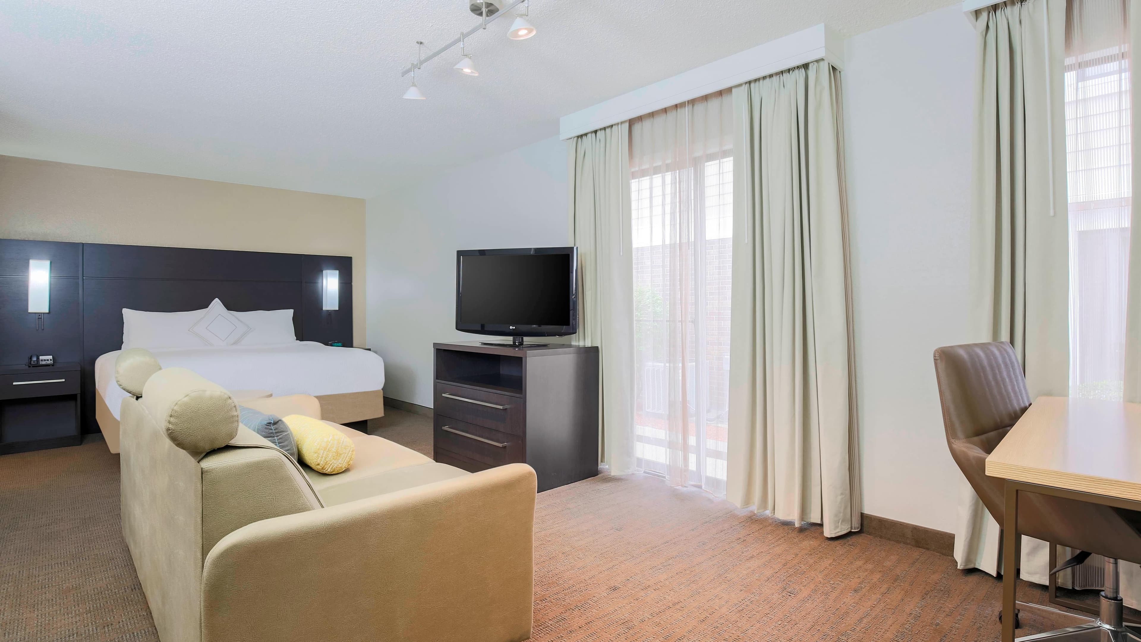 Residence Inn Boston North Shore/Danvers - Image 2