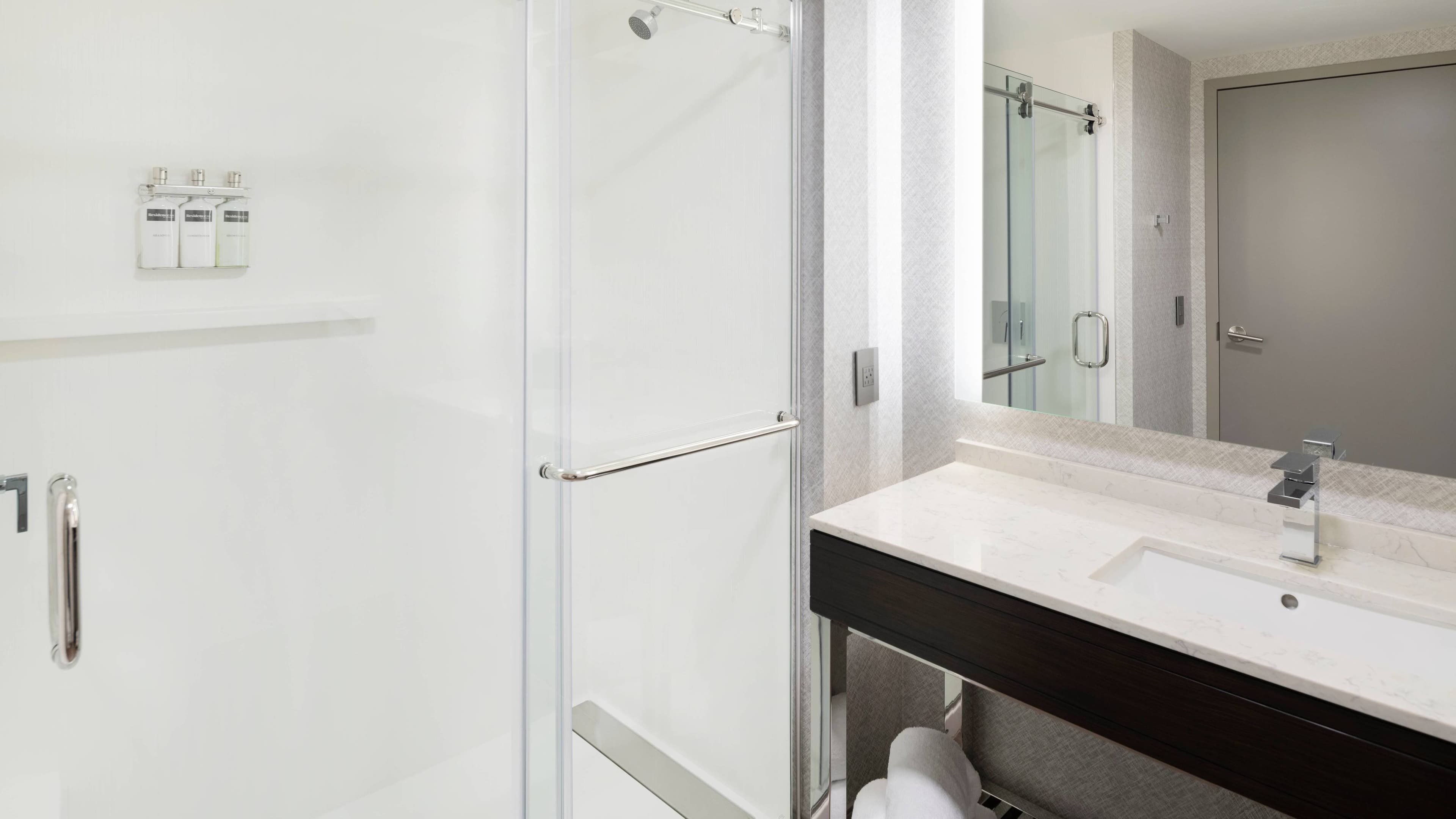 1 Bedroom Suite - Image 9
