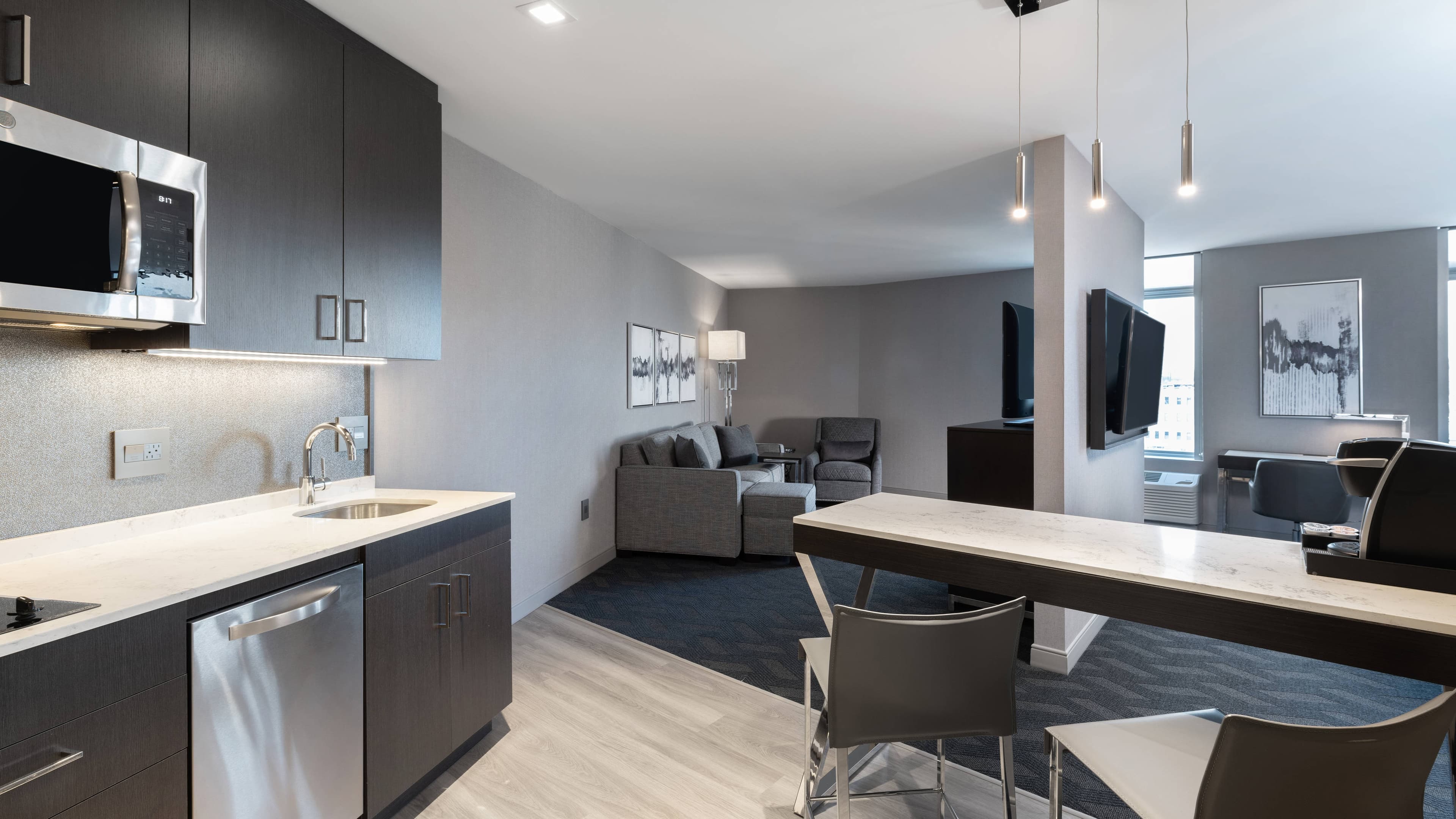 Larger Studio - Image 5