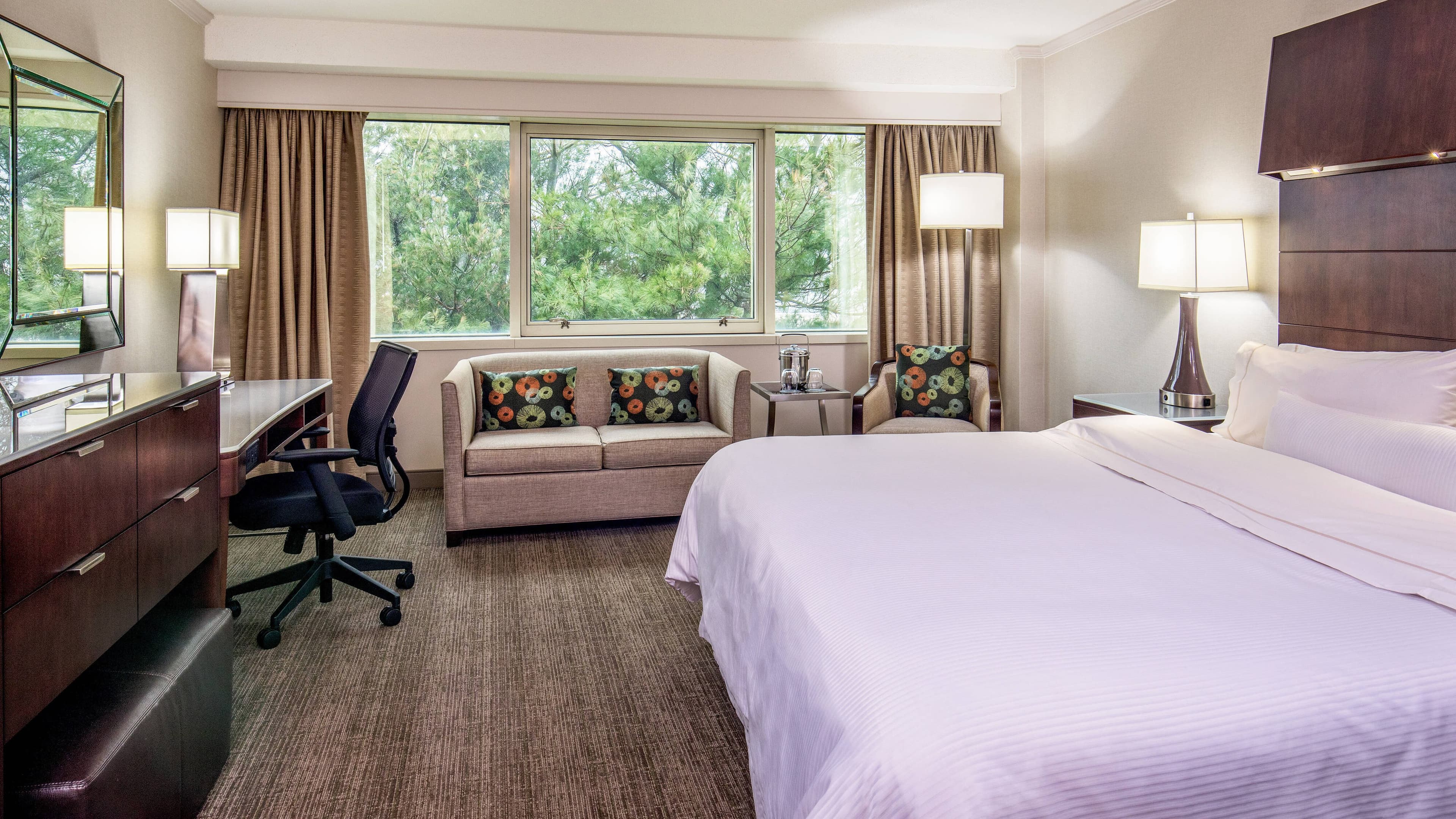 Traditional Room - Image 1