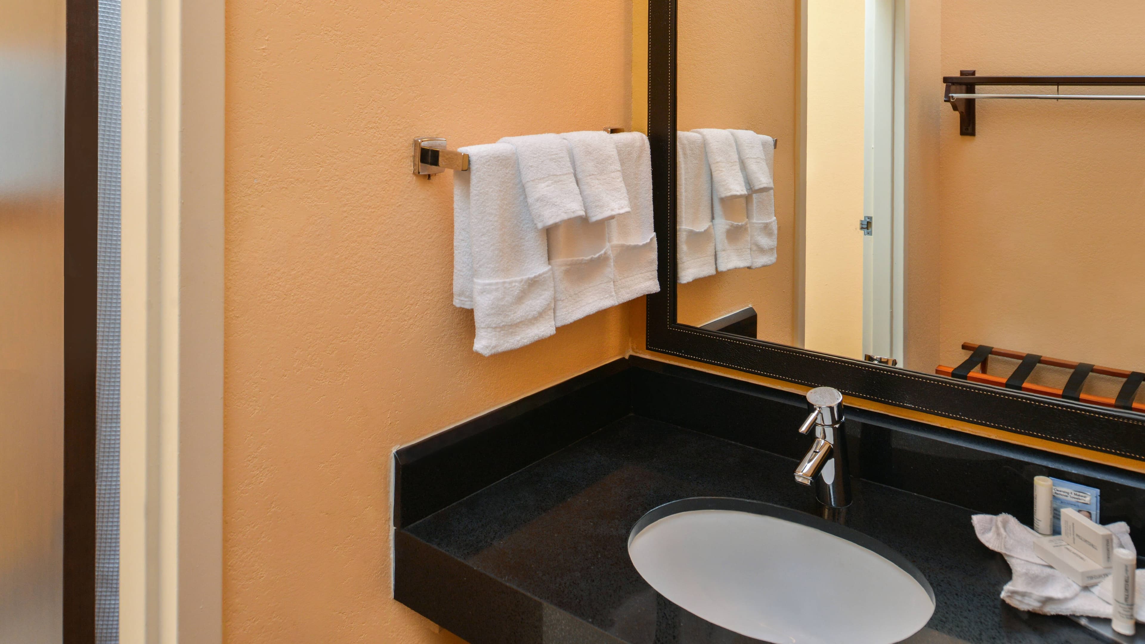 Fairfield Inn & Suites Beaumont - Image 3