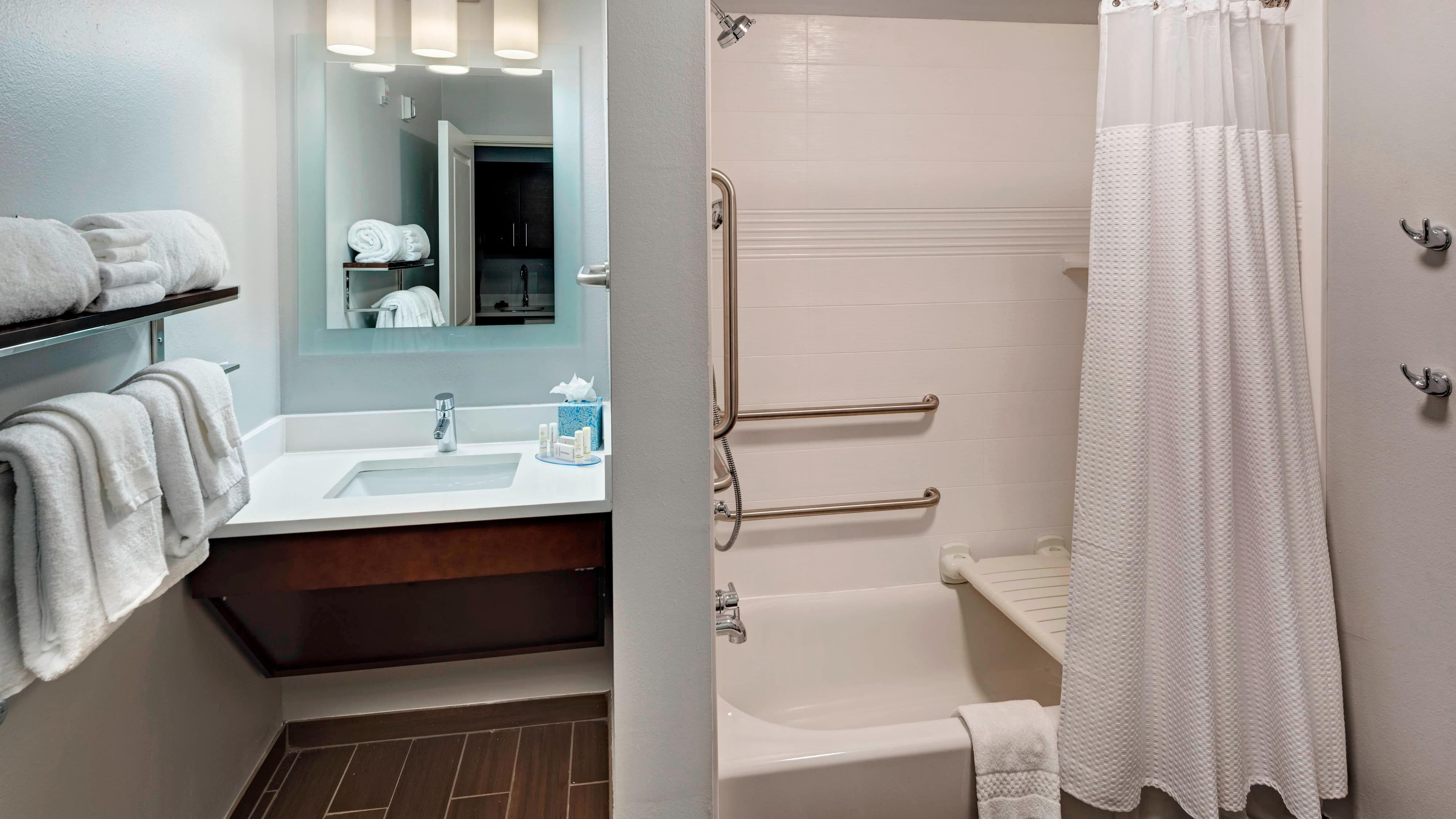 Holiday Inn Express & Suites Baton Rouge -Port Allen — 18