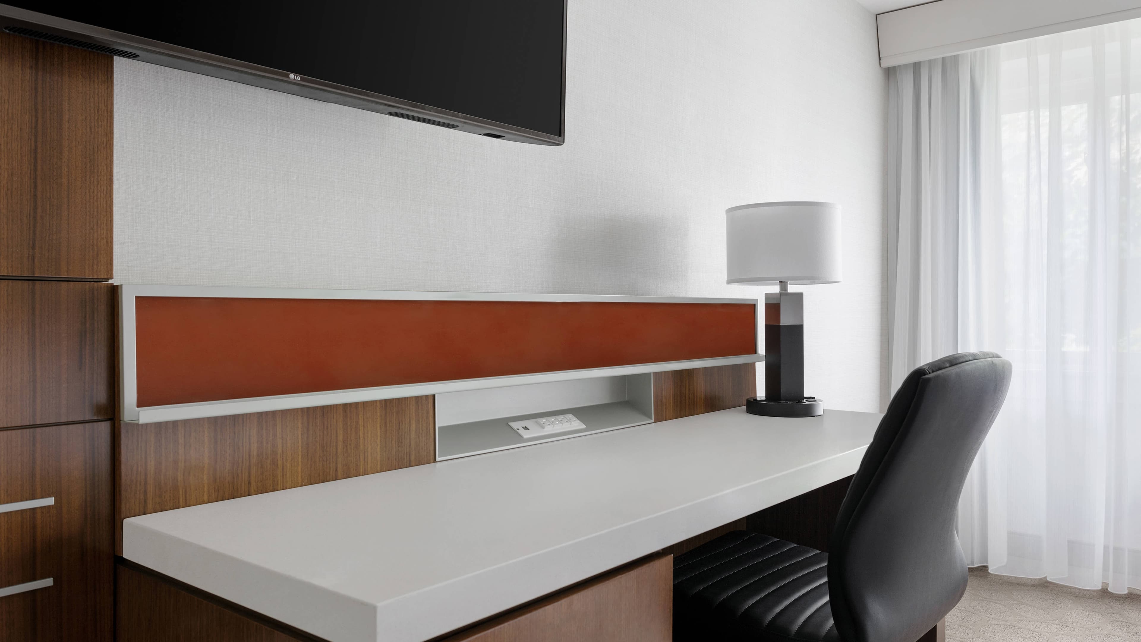 Delta Hotels Burlington - Image 3