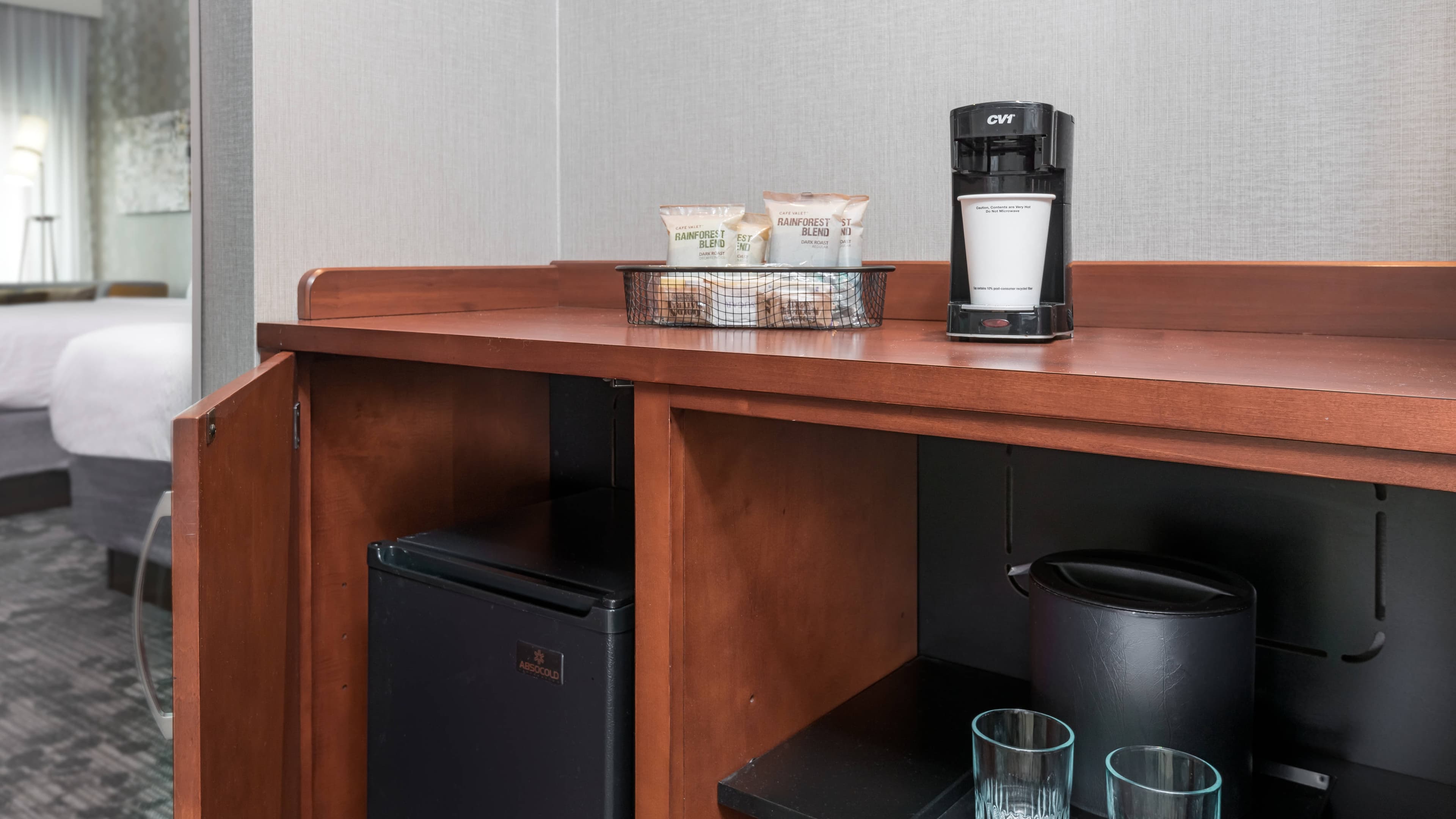 Holiday Inn Express & Suites Buffalo-Airport — 13