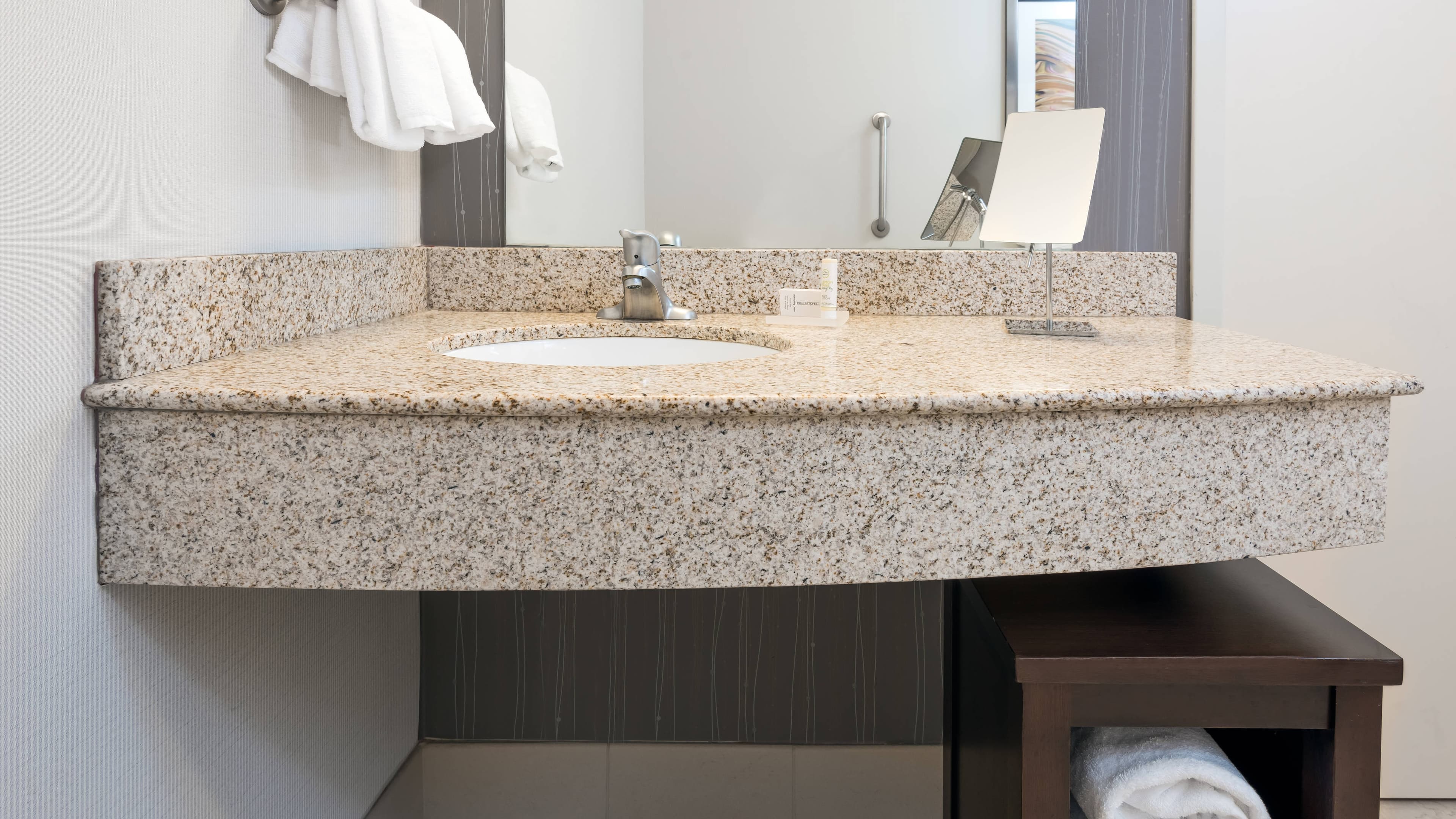 Holiday Inn Express & Suites Buffalo-Airport — 20