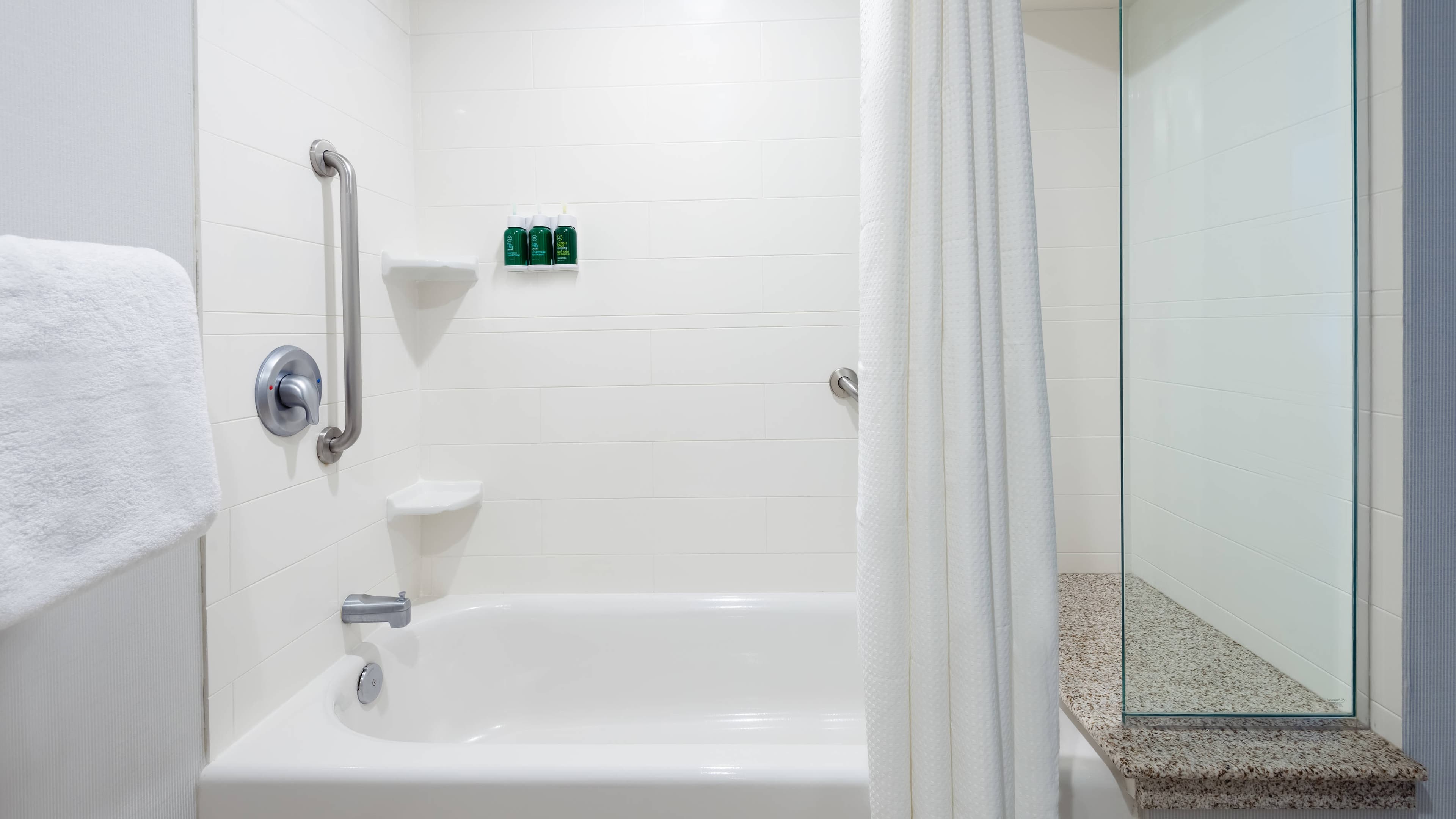 Holiday Inn Express & Suites Buffalo-Airport — 16
