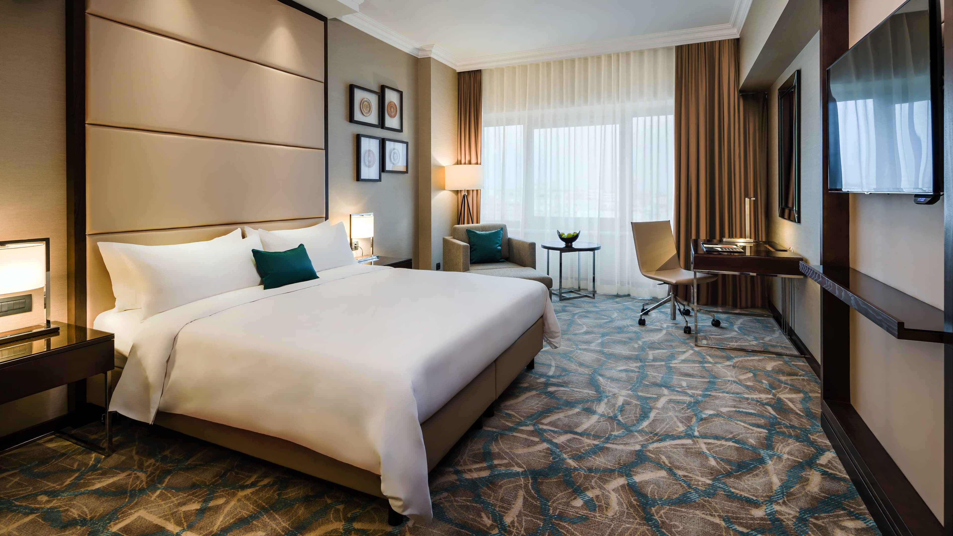 Deluxe Room - Image 4