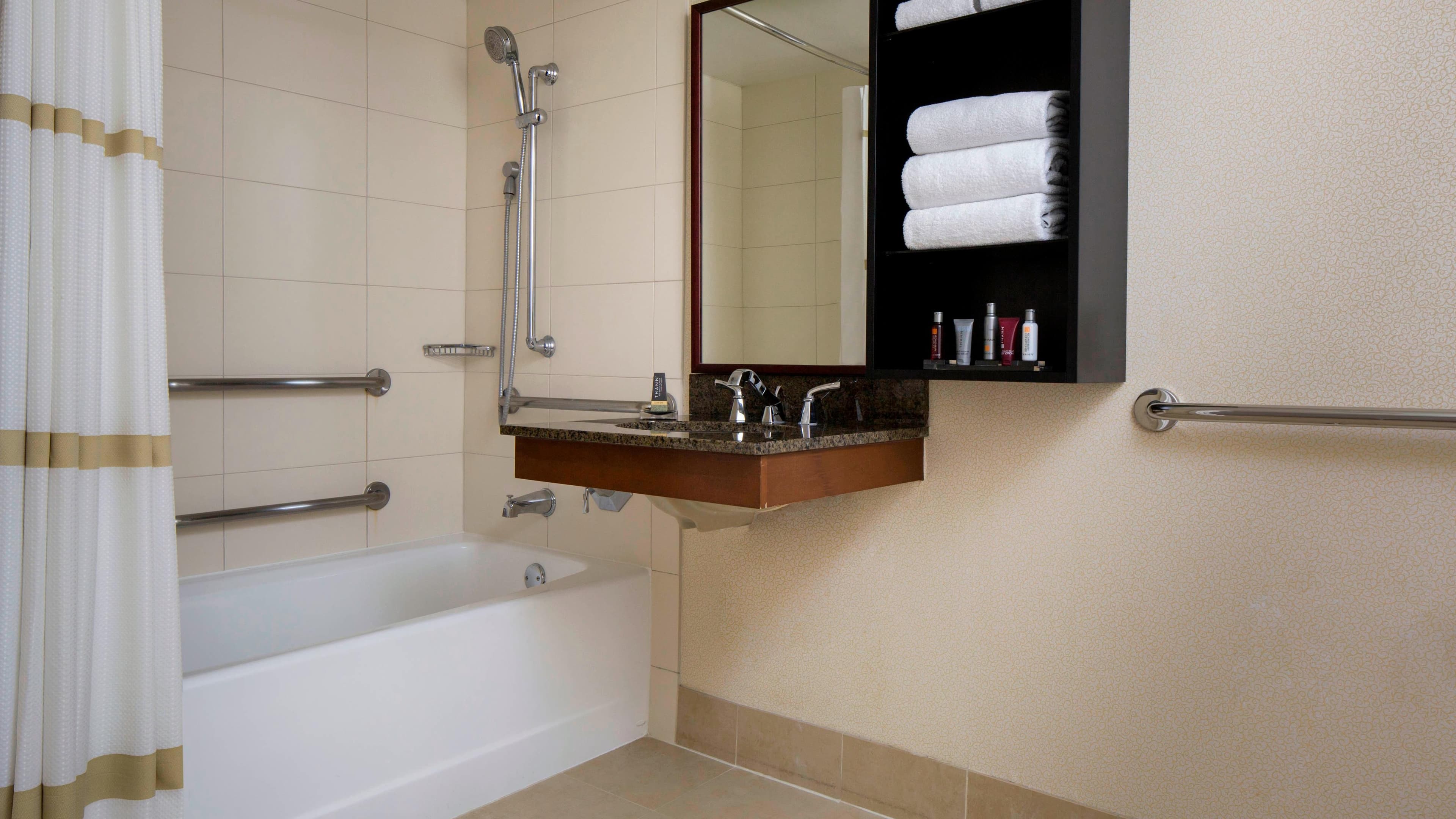 Los Angeles Marriott Burbank Airport — 7