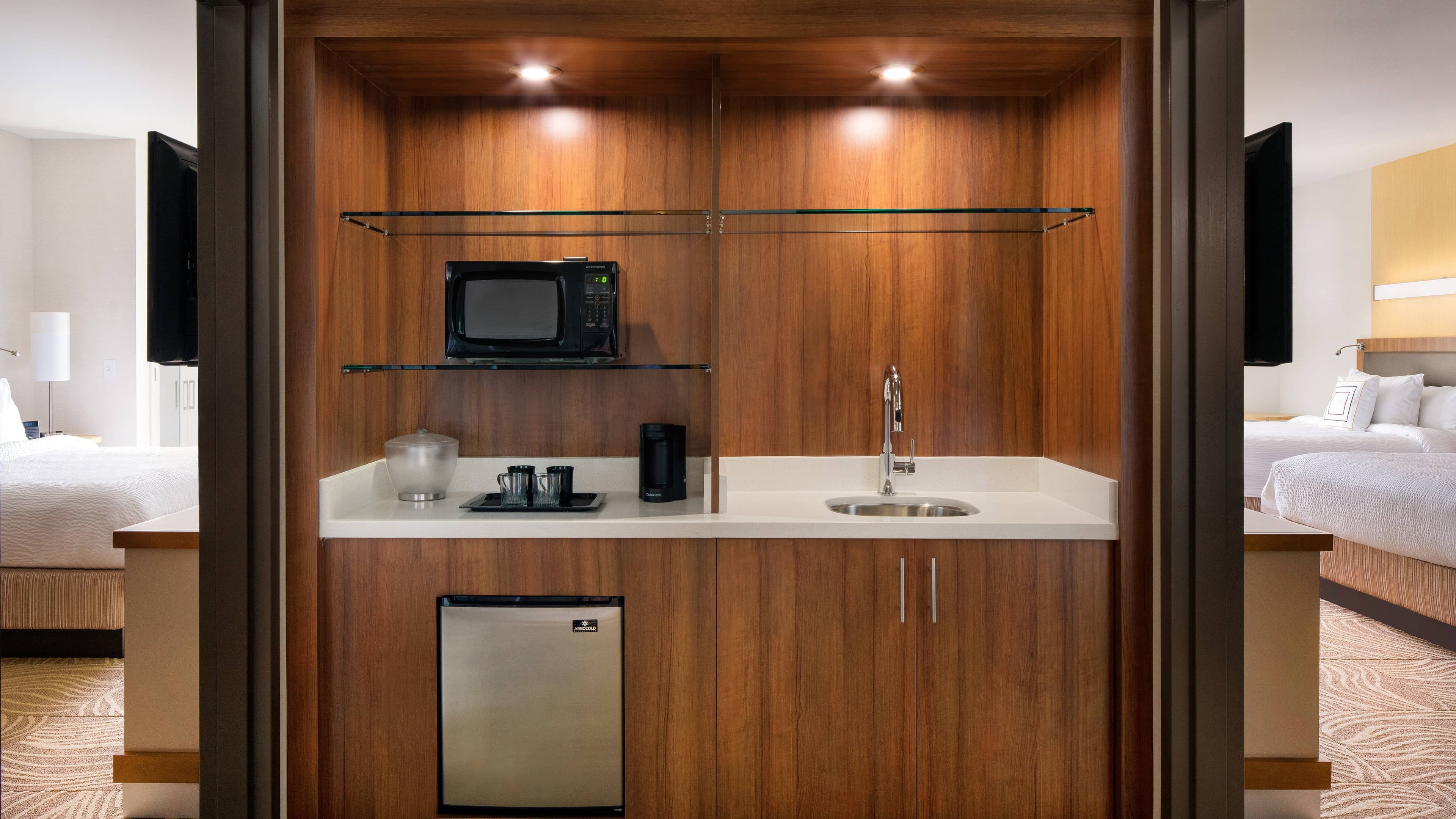 SpringHill Suites Los Angeles Burbank/Downtown — 46