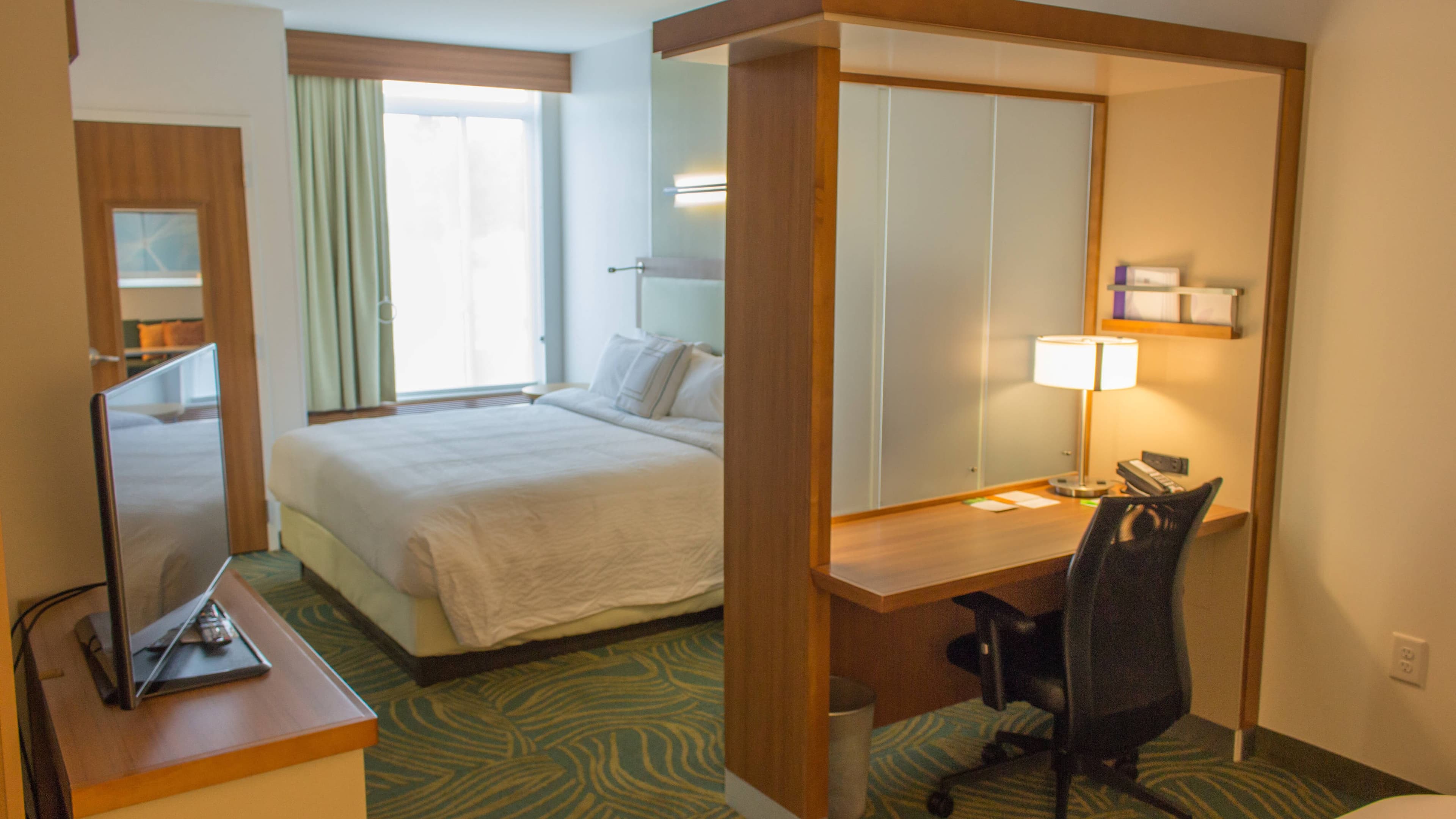 Suite - Image 1