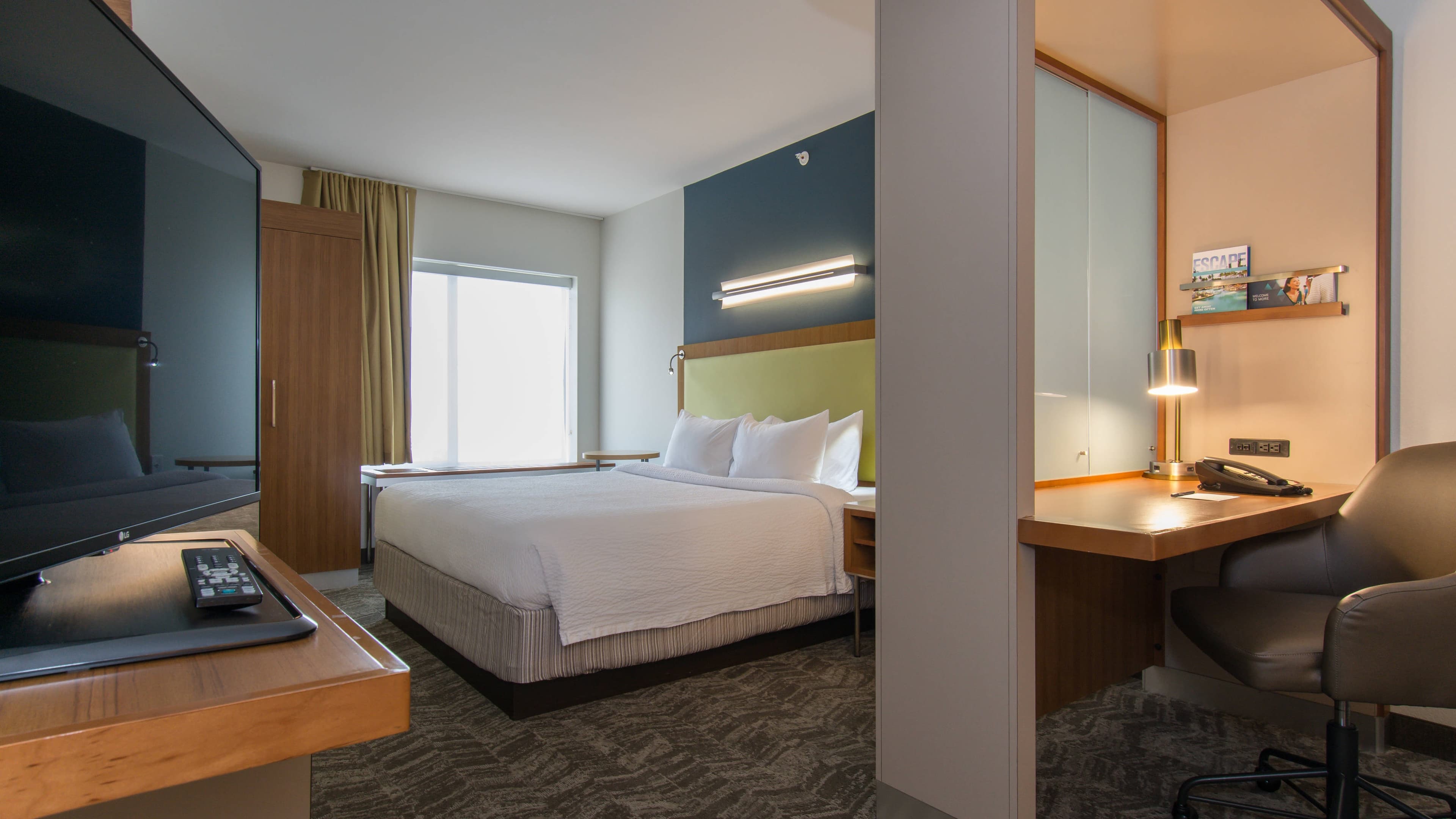 King Studio Suite - Image 1