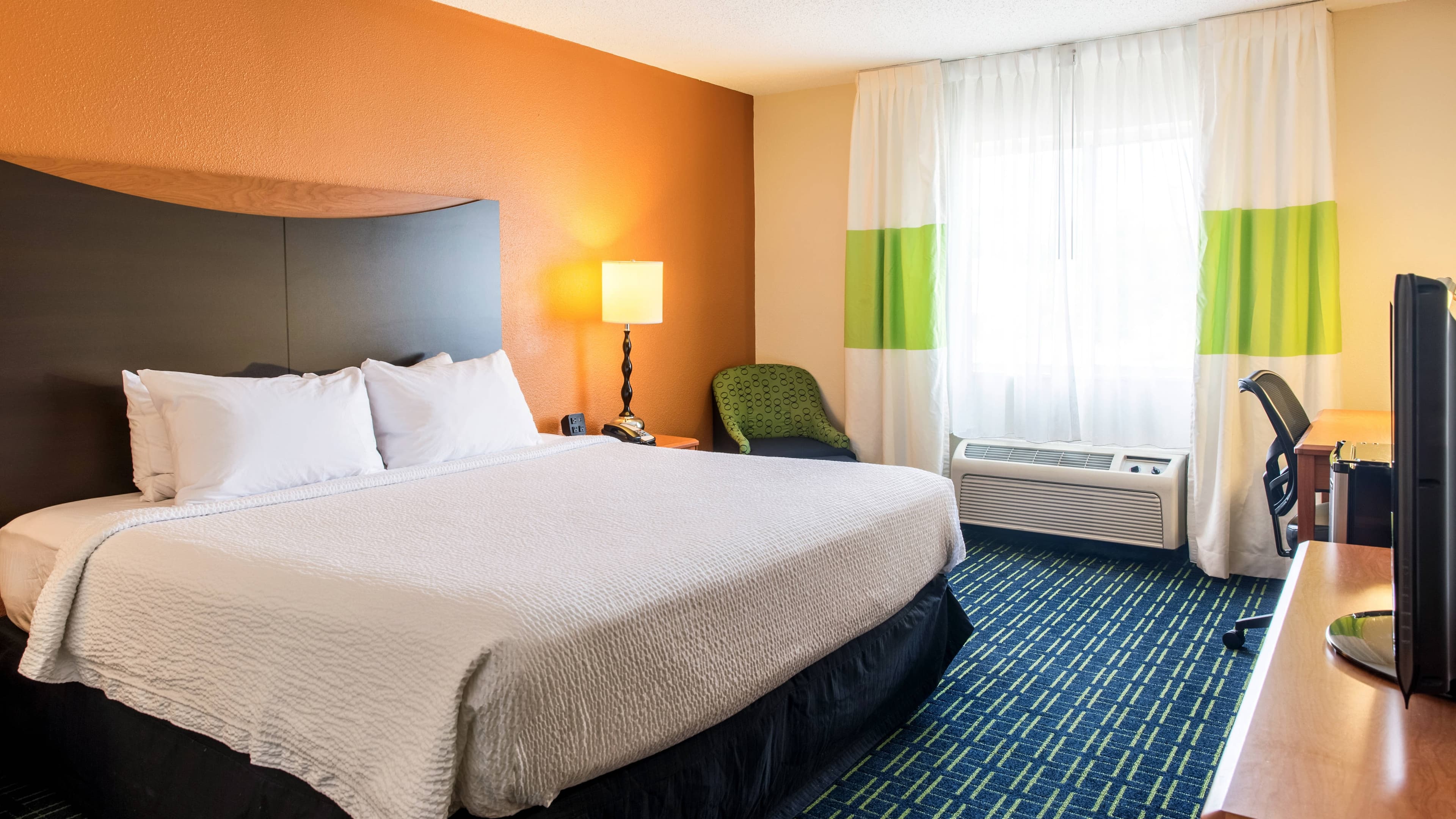 Fairfield Inn & Suites Canton - Image 2