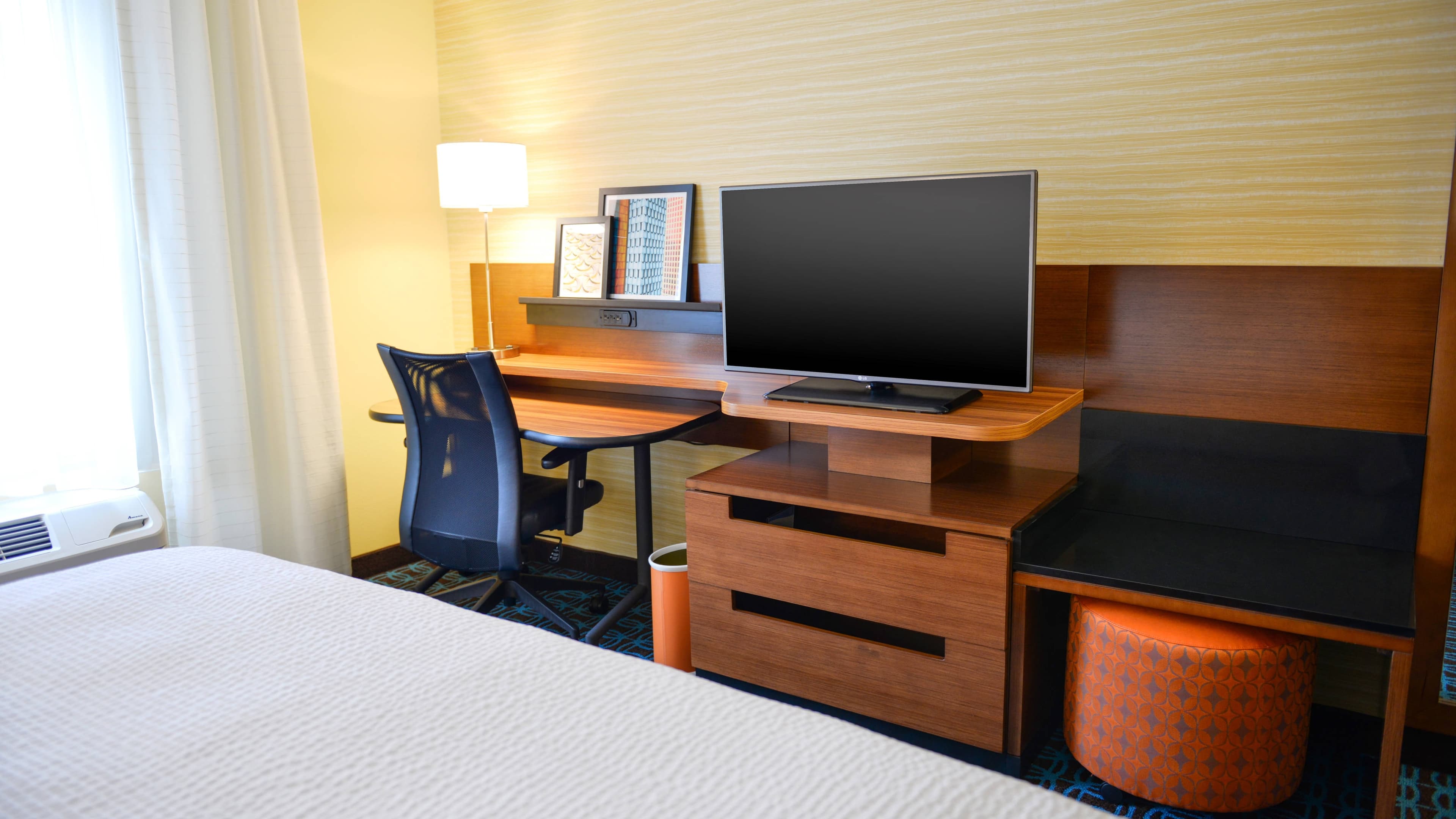 Fairfield Inn & Suites Canton South - Image 3