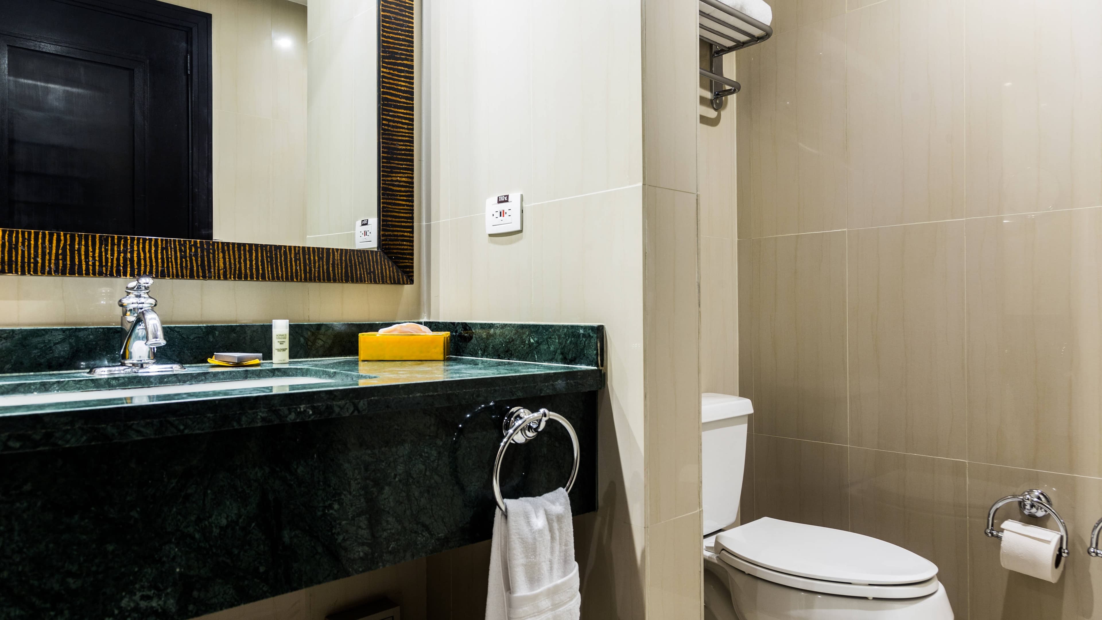 Renaissance Caracas La Castellana Hotel — 13