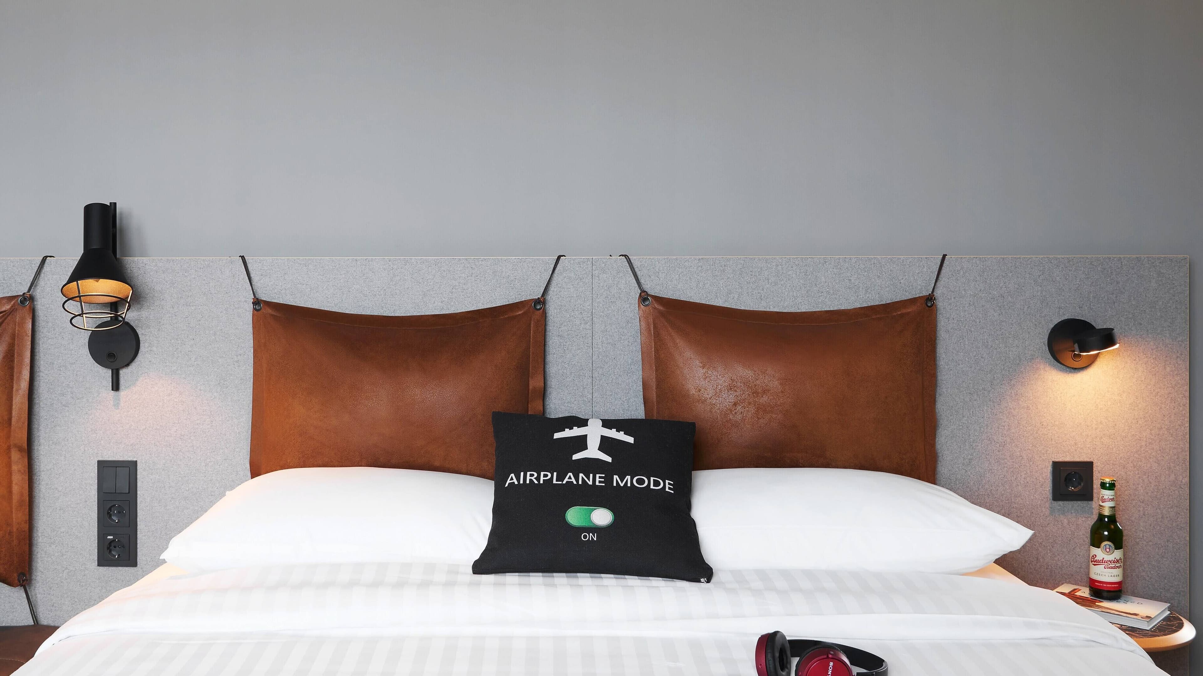 Moxy Cologne Bonn Airport - Image 2