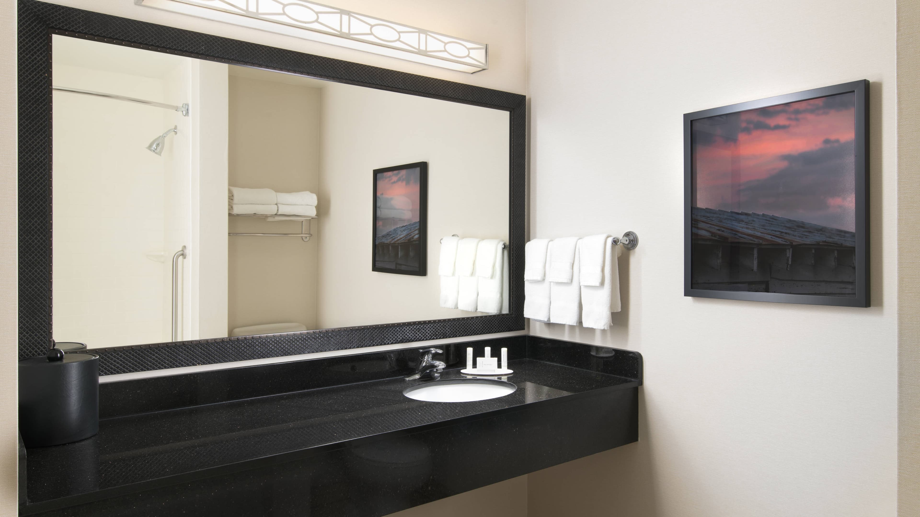 Fairfield Inn & Suites Chattanooga I-24/Lookout Mountain - Image 4