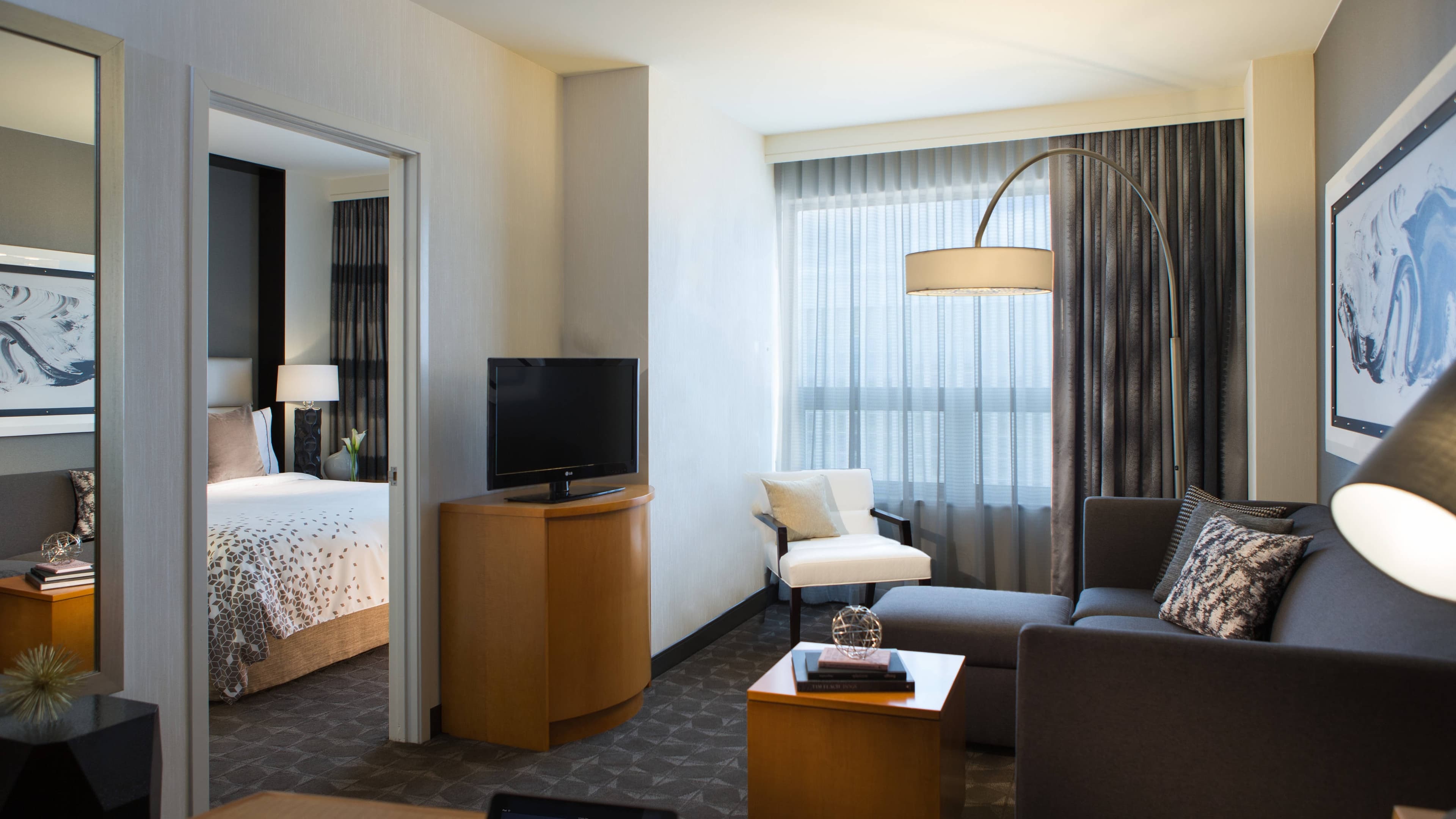 Renaissance Chicago O'Hare Suites Hotel - Image 5