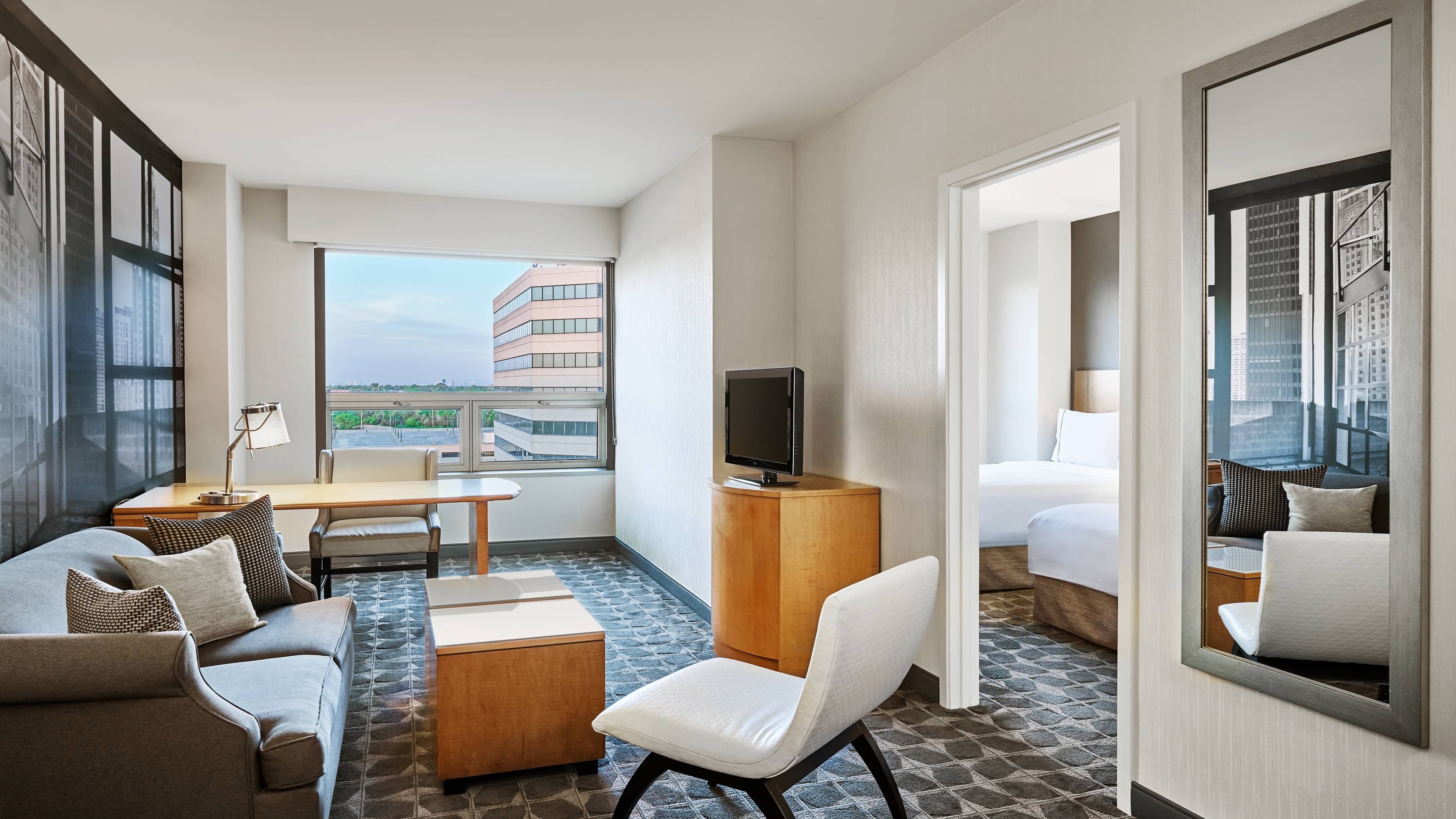 Renaissance Chicago O'Hare Suites Hotel - Image 2