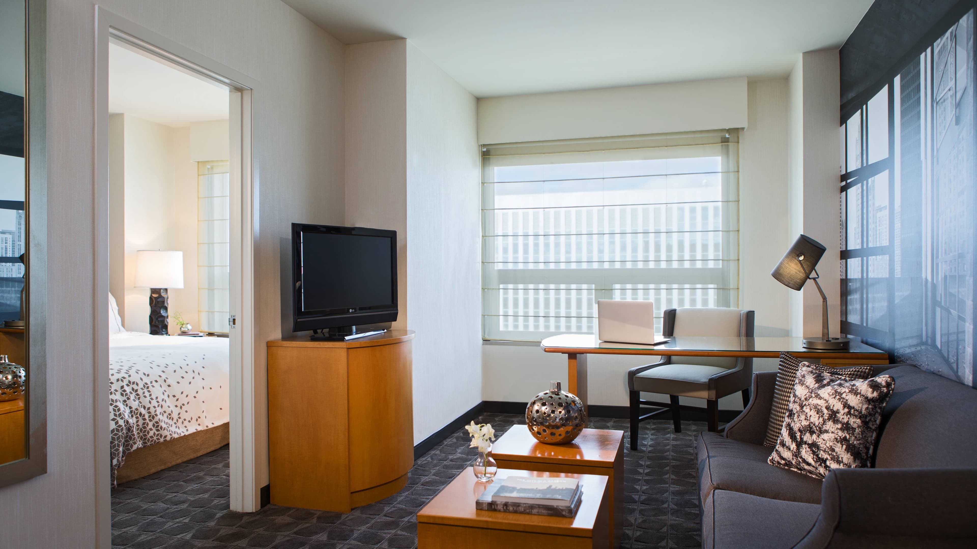 Renaissance Chicago O'Hare Suites Hotel - Image 3