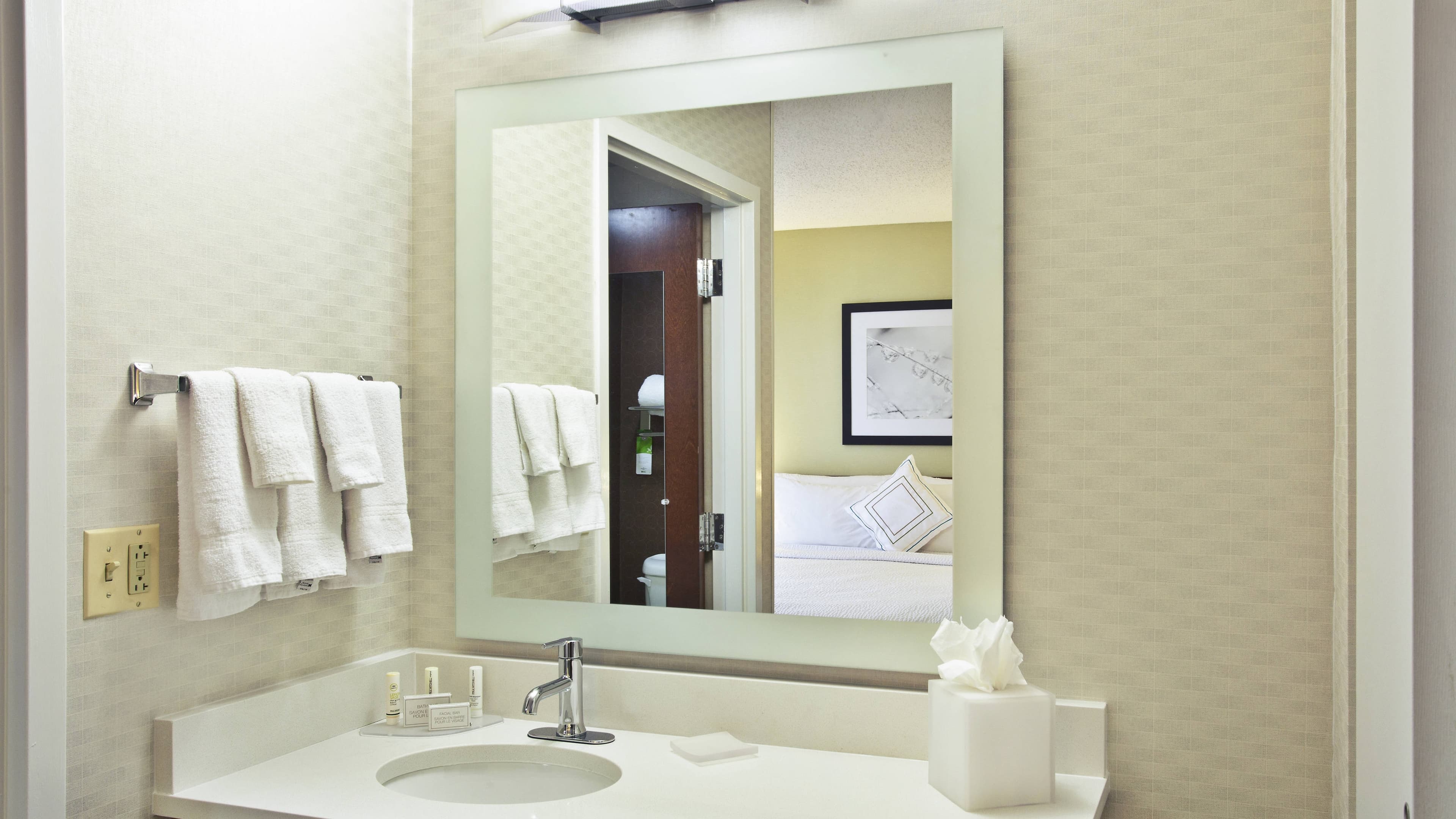 Crowne Plaza Chicago SW - Burr Ridge — 21
