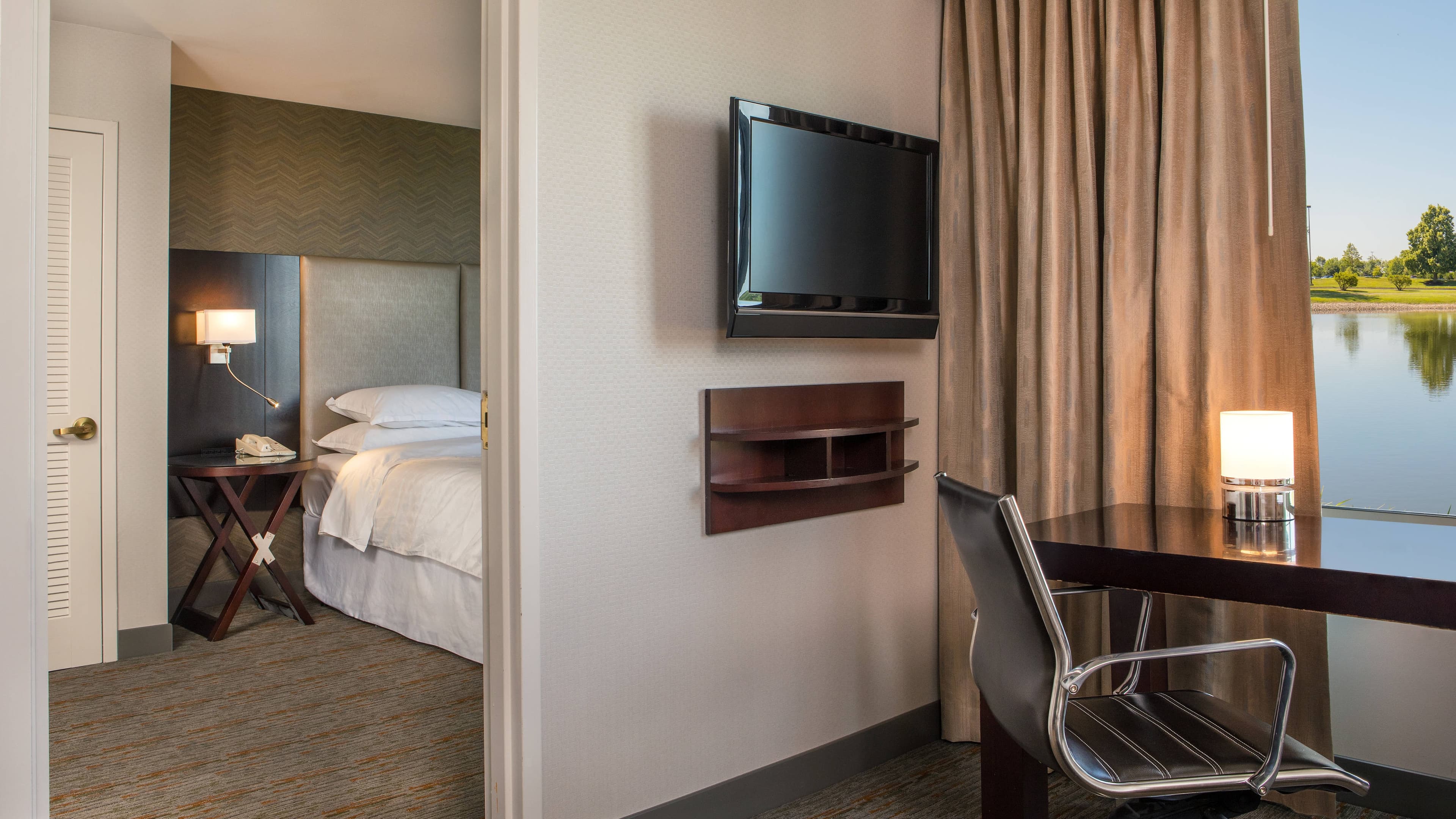 Sheraton Suites Chicago Elk Grove — 9