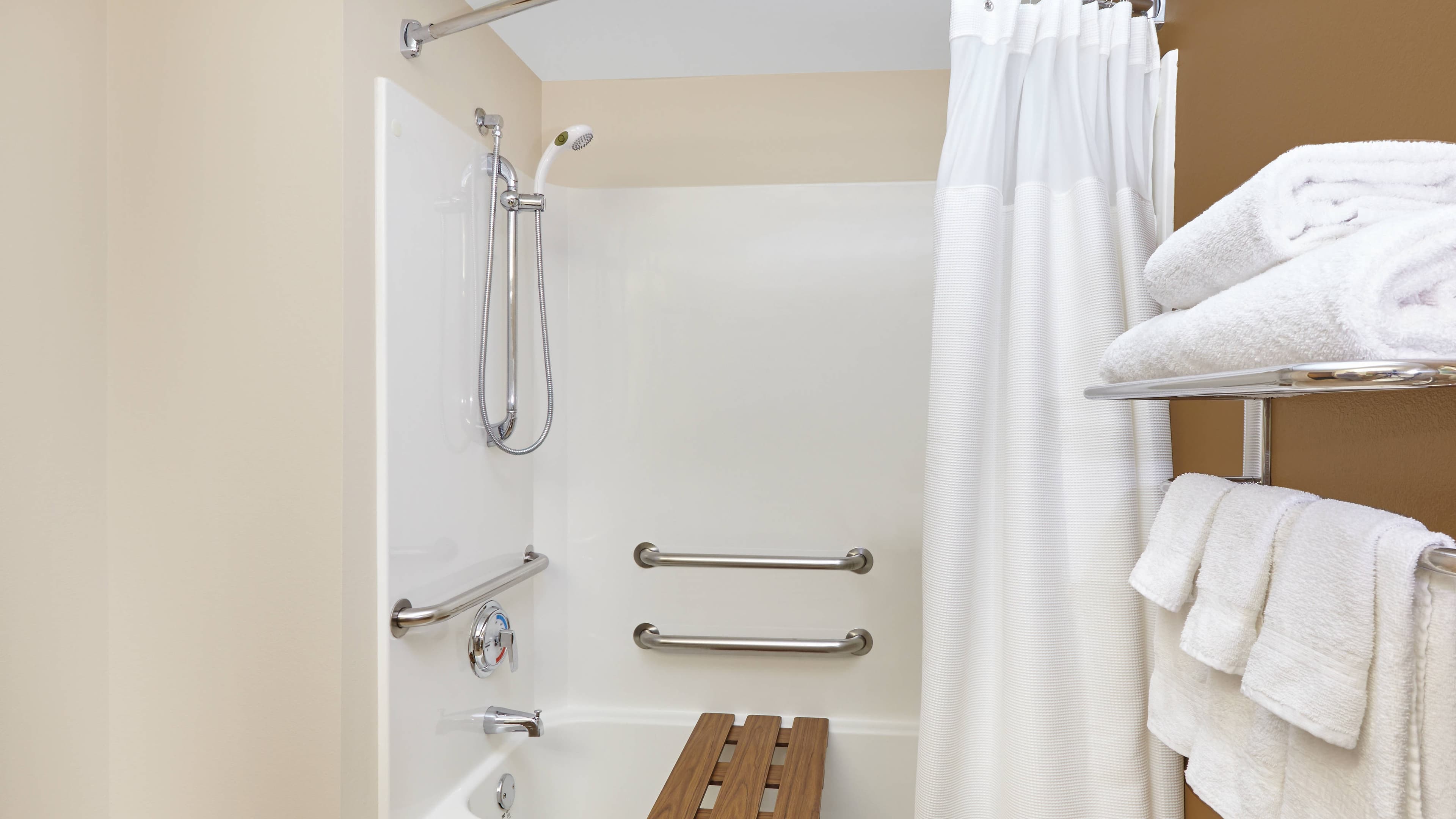 Fairfield Inn & Suites Chicago Lombard — 4