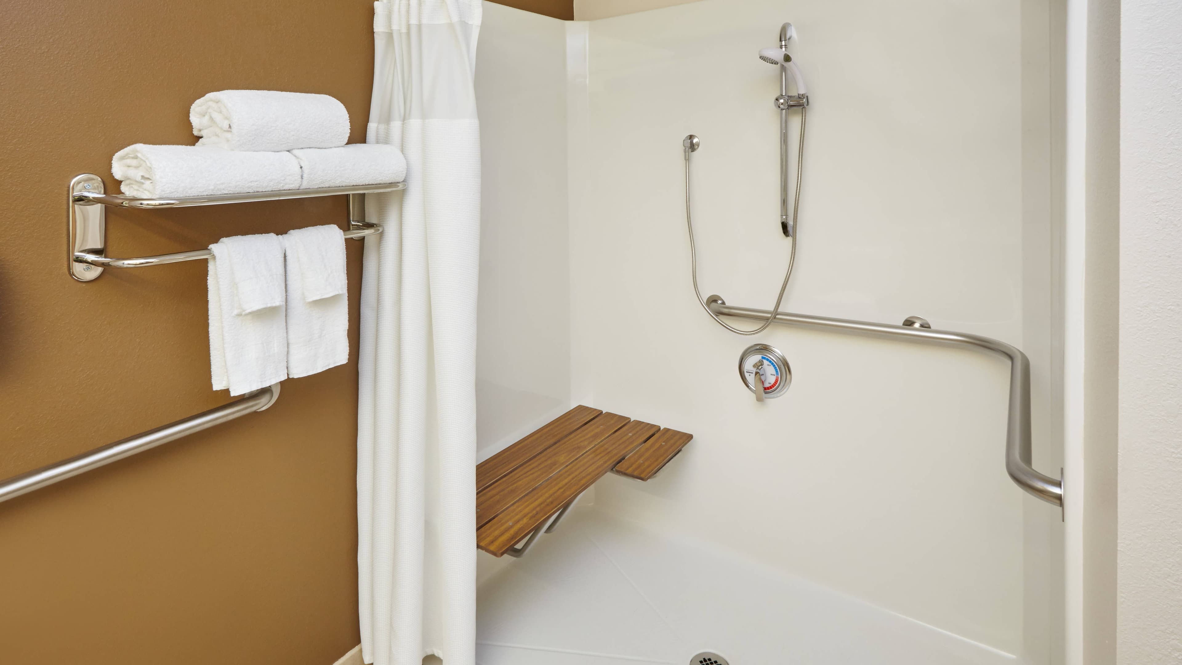 Fairfield Inn & Suites Chicago Lombard — 5