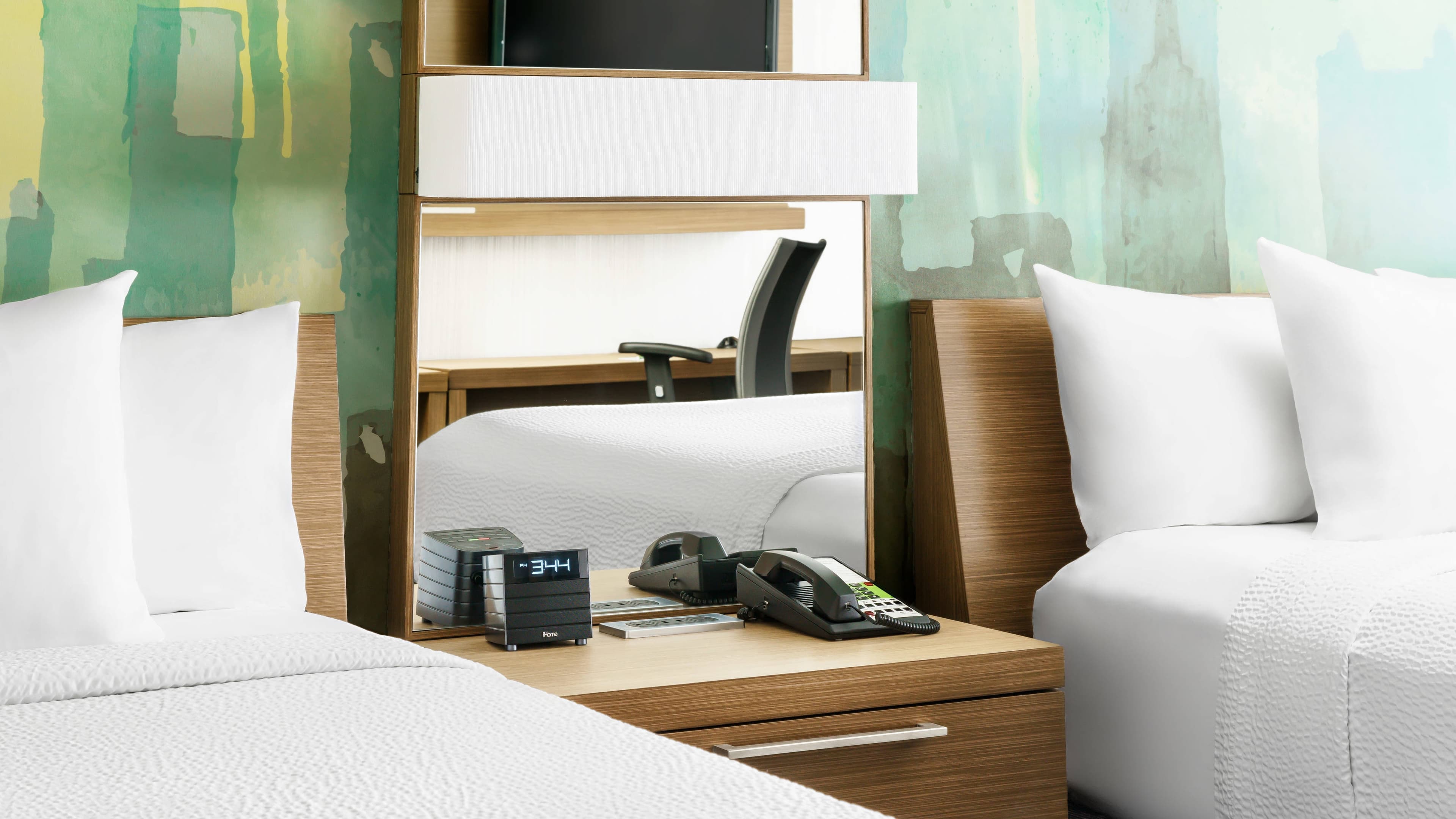 Holiday Inn Express Chicago - Magnificent Mile — 27